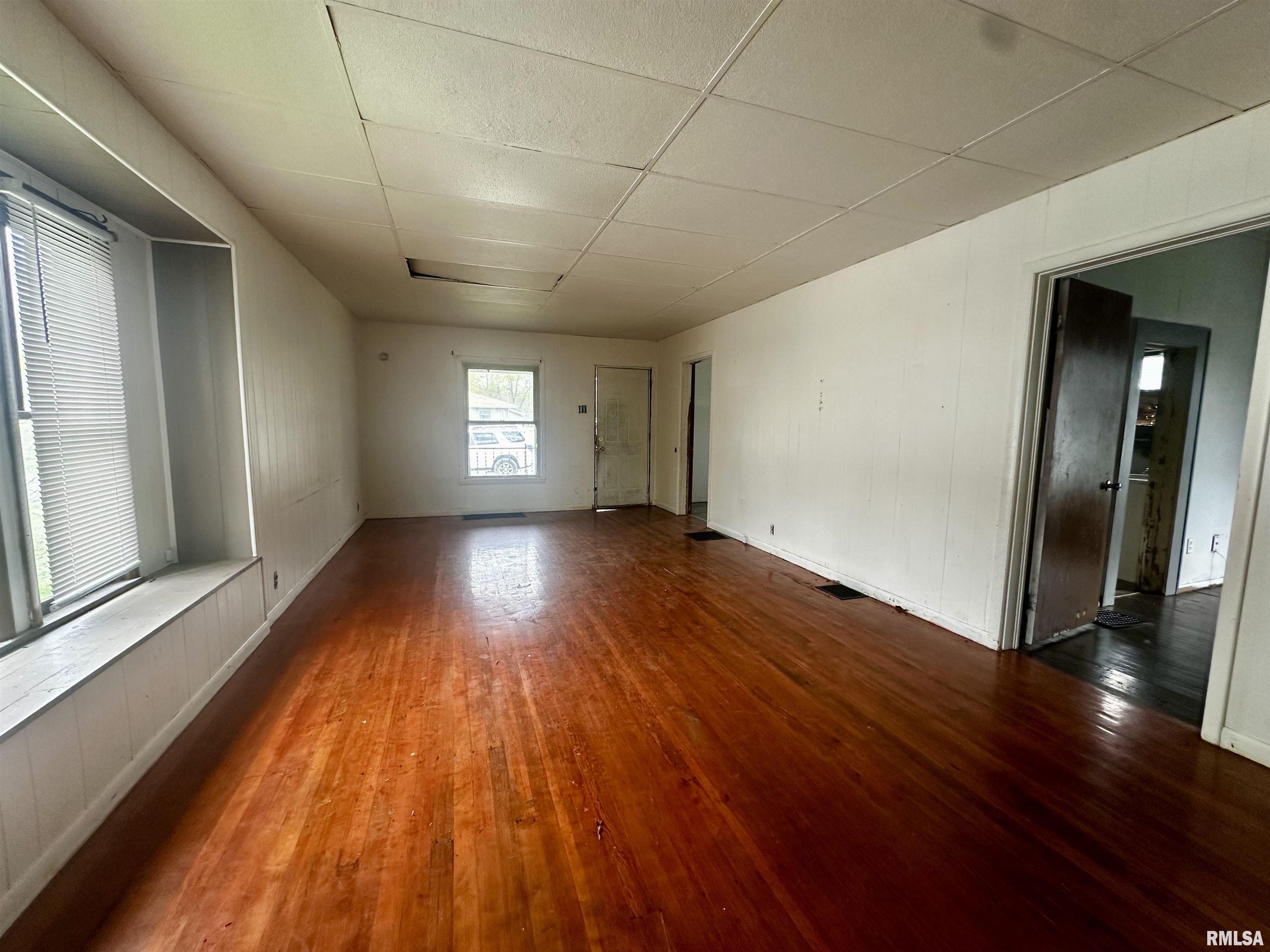 111 E Walker Street, Galatia, Illinois image 3