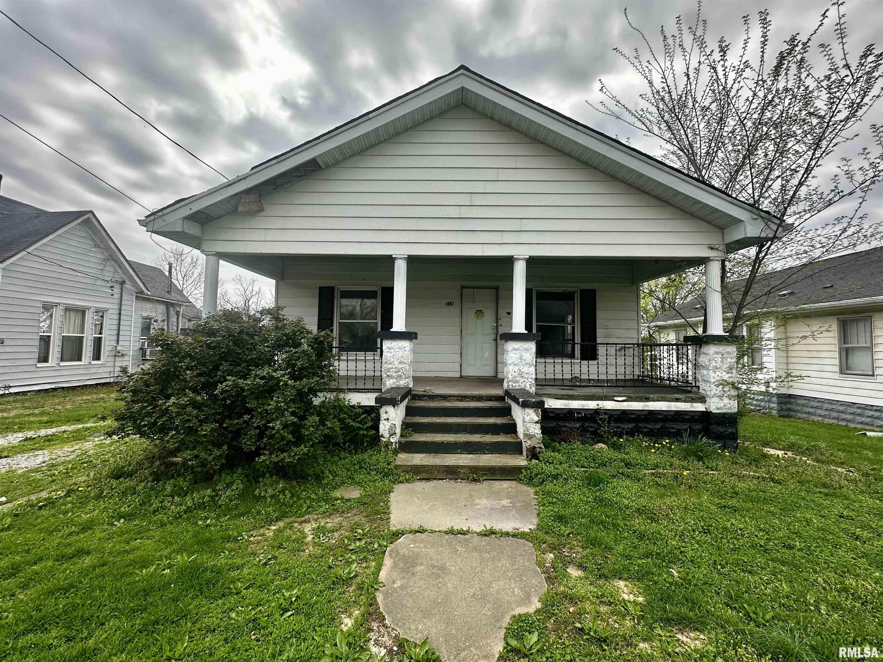 111 E Walker Street, Galatia, Illinois image 1