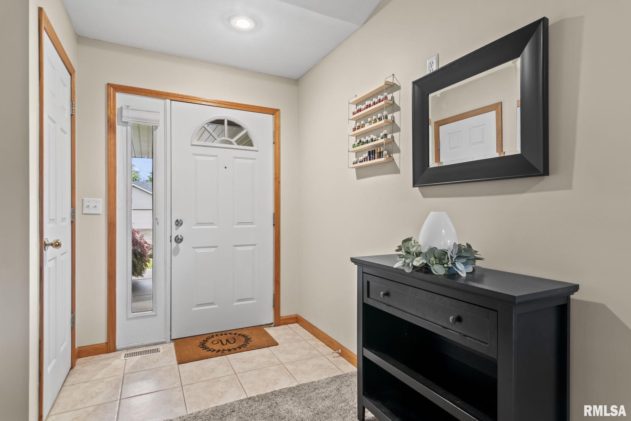 110 Brookside Glen Drive, Sherman, Illinois image 3