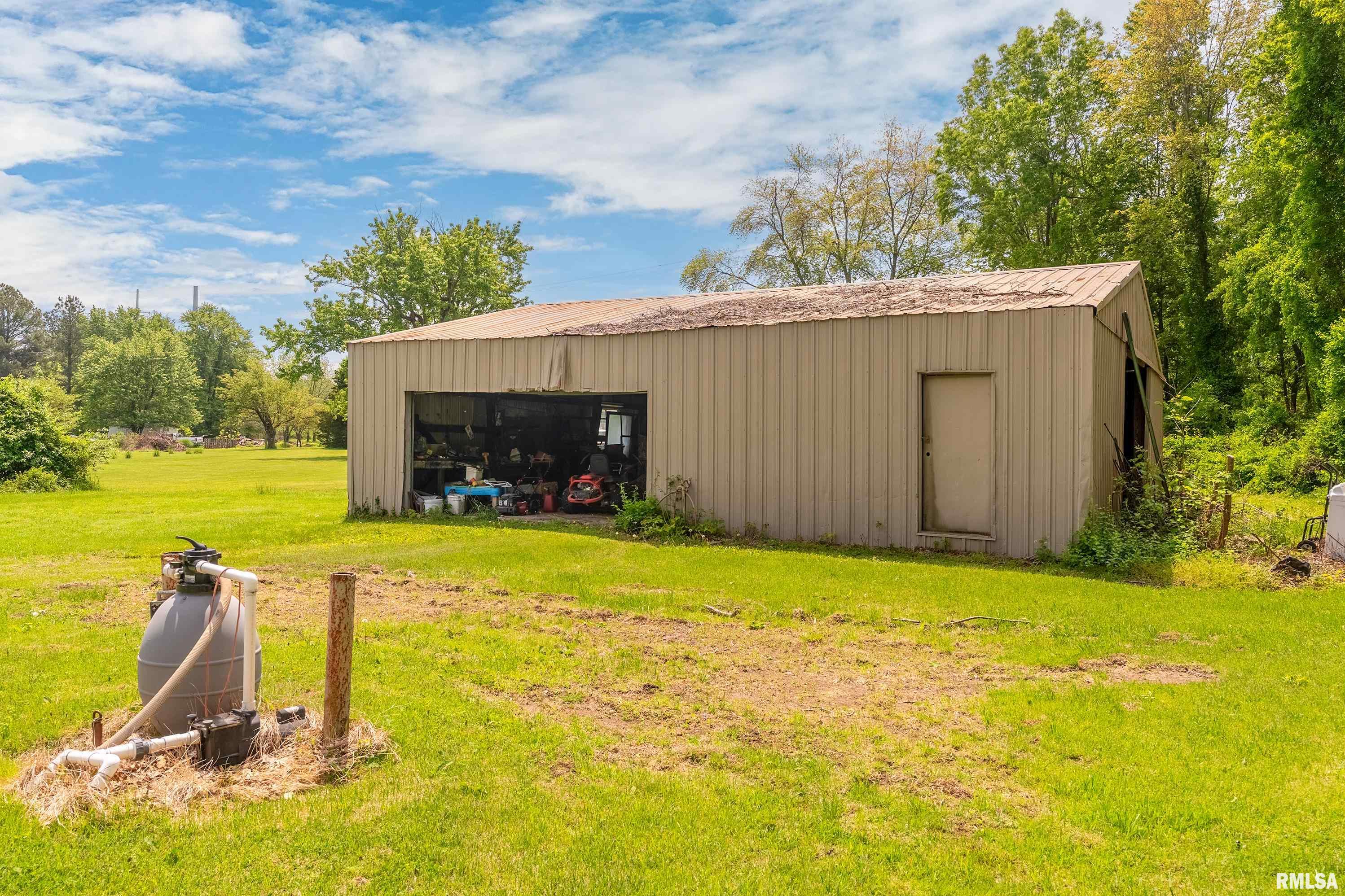 1881 Russell Road, West Frankfort, Illinois image 12