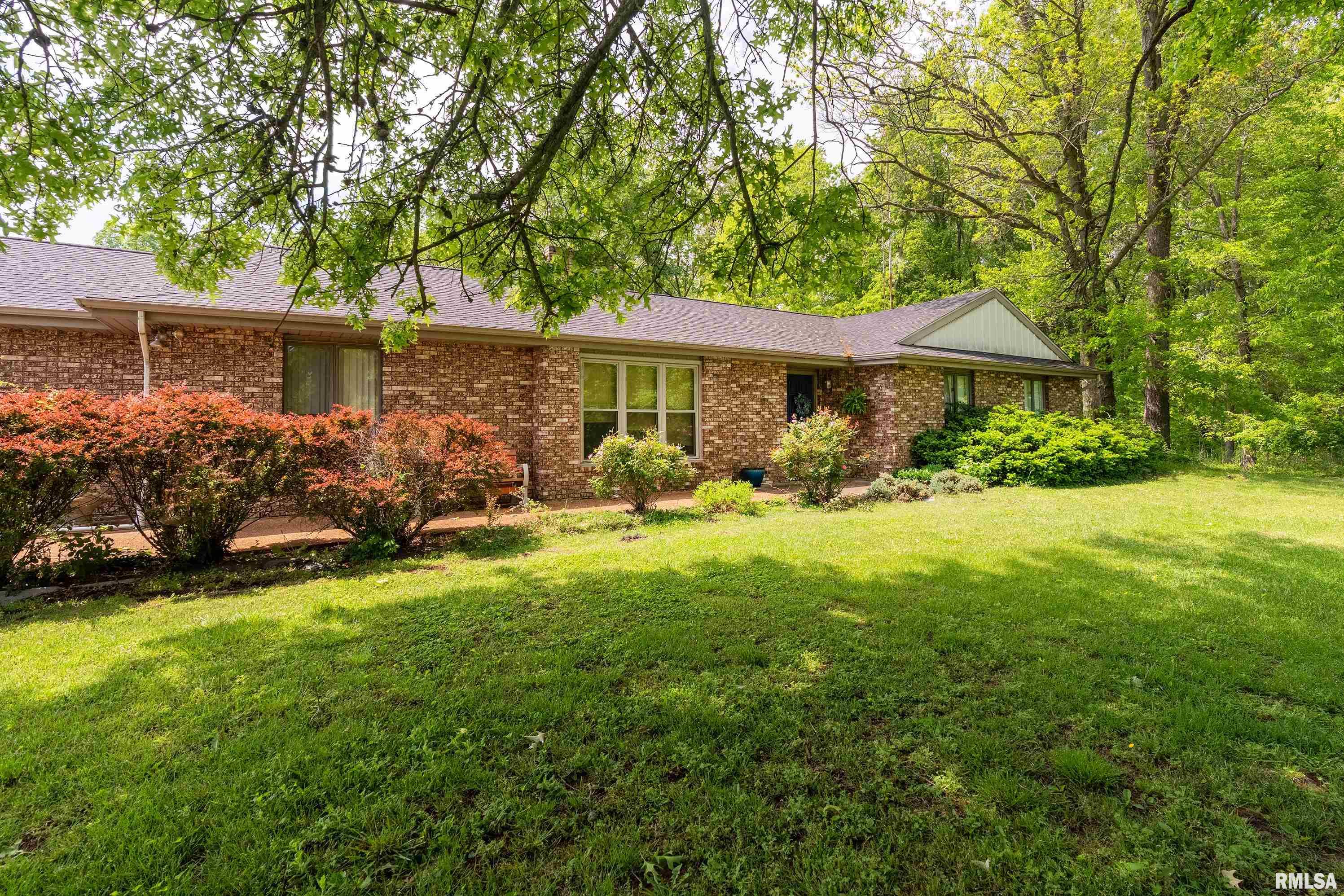 1881 Russell Road, West Frankfort, Illinois image 2
