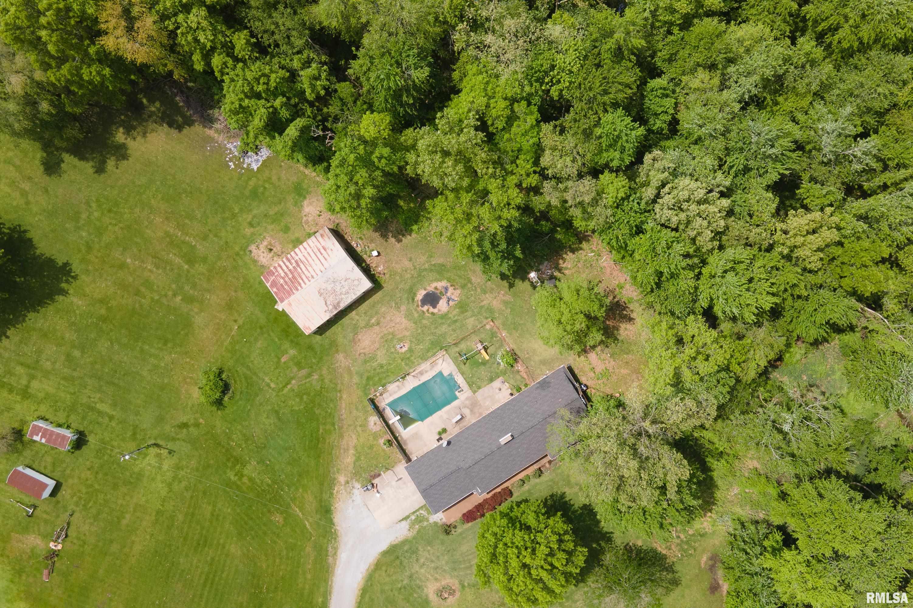 1881 Russell Road, West Frankfort, Illinois image 9