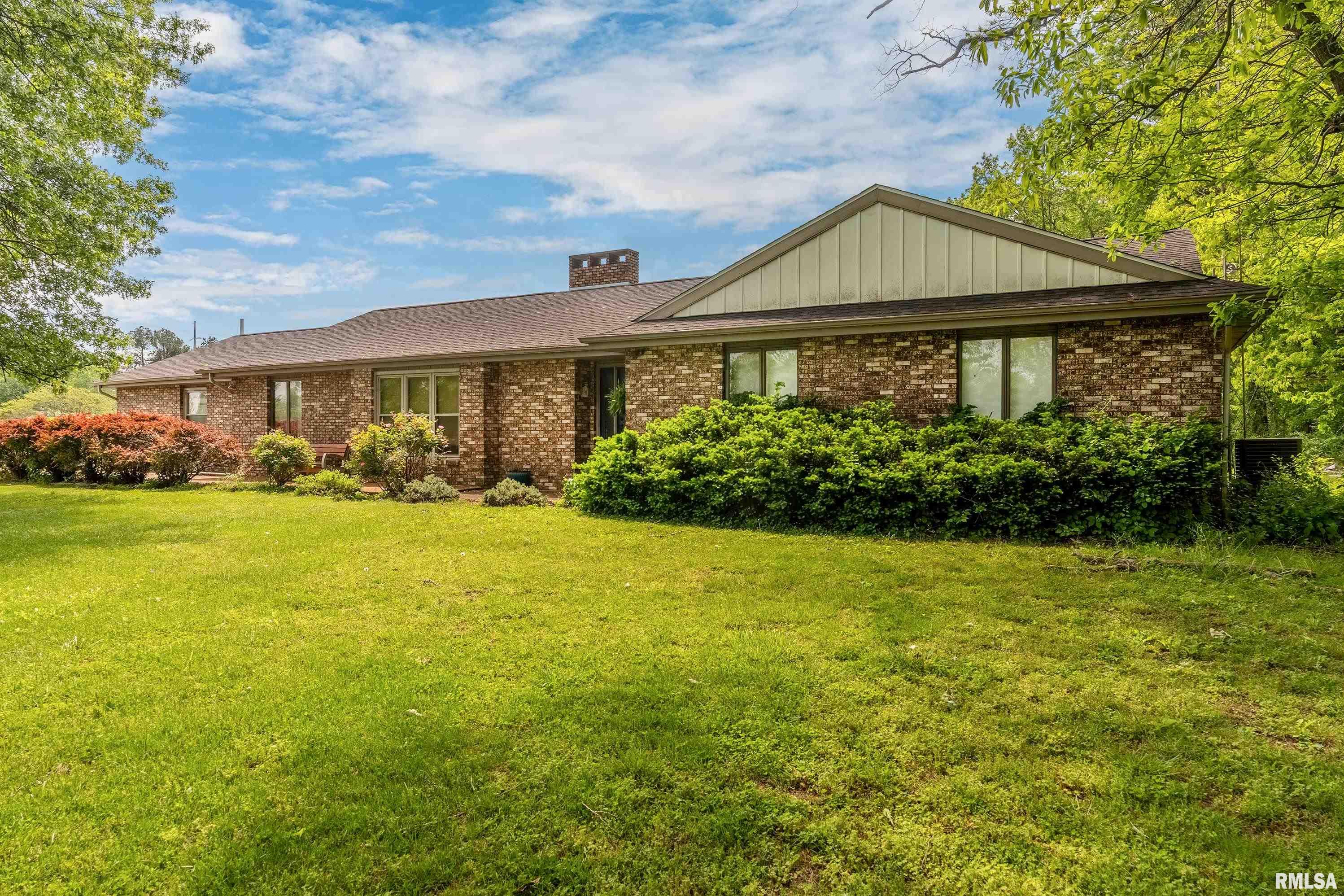 1881 Russell Road, West Frankfort, Illinois image 1