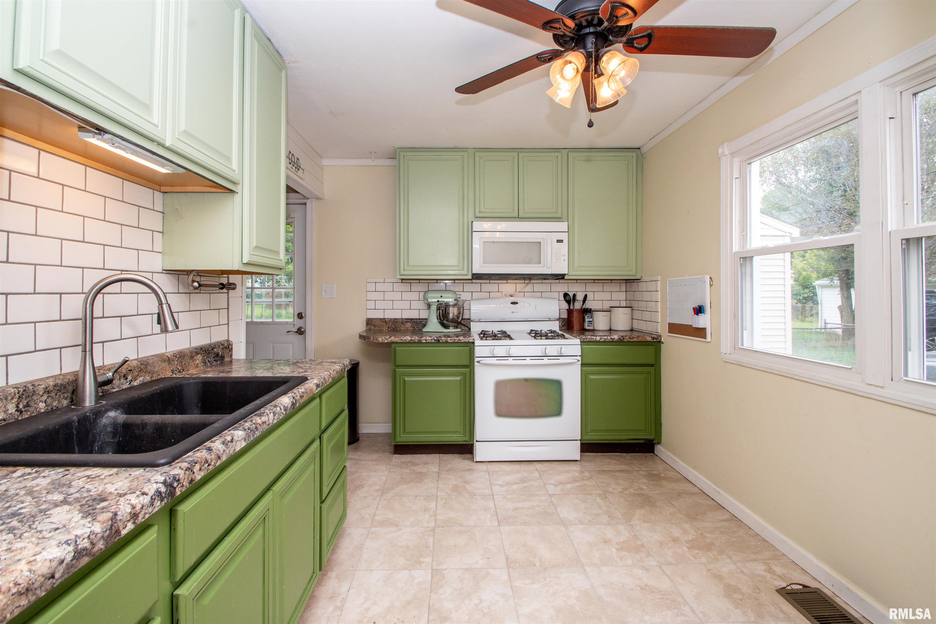3320 N Stanley Street, Peoria, Illinois image 9