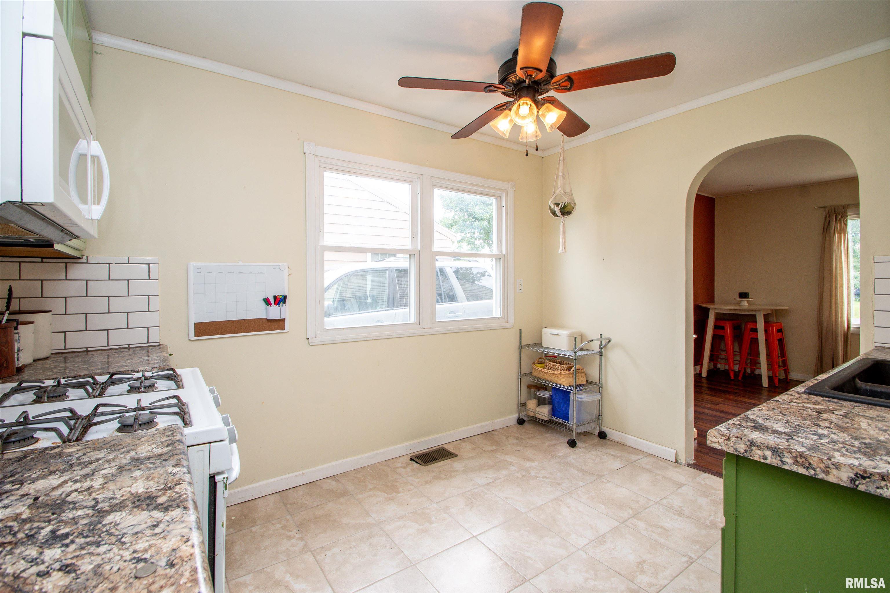 3320 N Stanley Street, Peoria, Illinois image 11