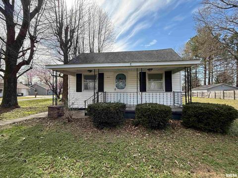 Homes For Sale - 101 N 32nd Street<br/> Williamson County, Herrin, IL 62948