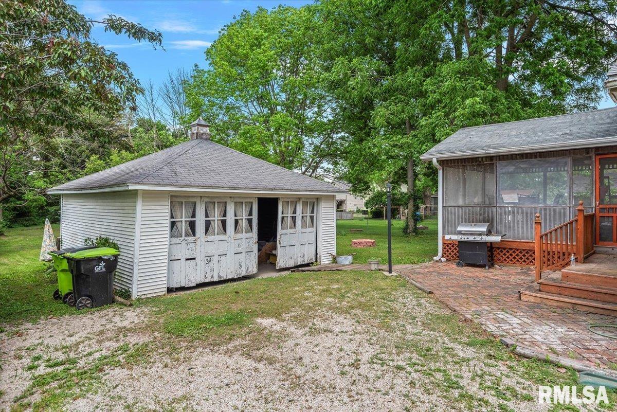 718 W Douglas Avenue, Jacksonville, Illinois image 33