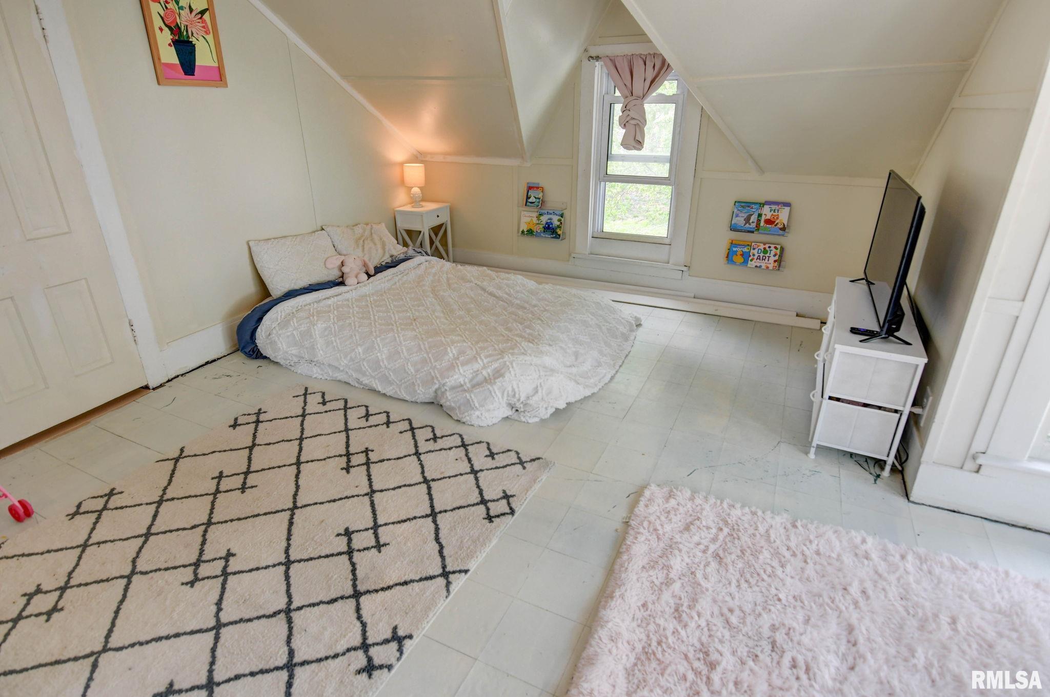 218 1/2 S Hickory Street, Pana, Illinois image 19