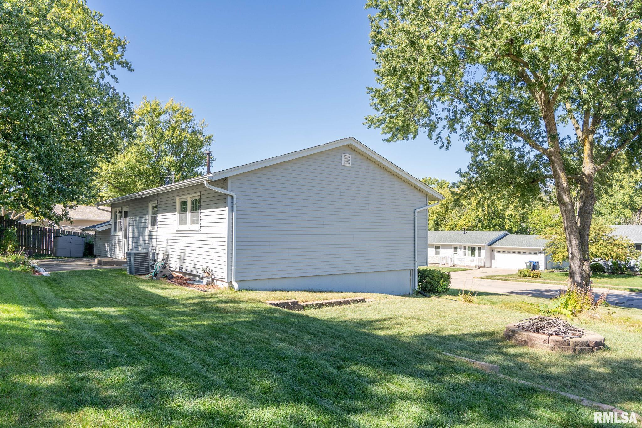 305 Colony Drive, Davenport, Iowa image 28