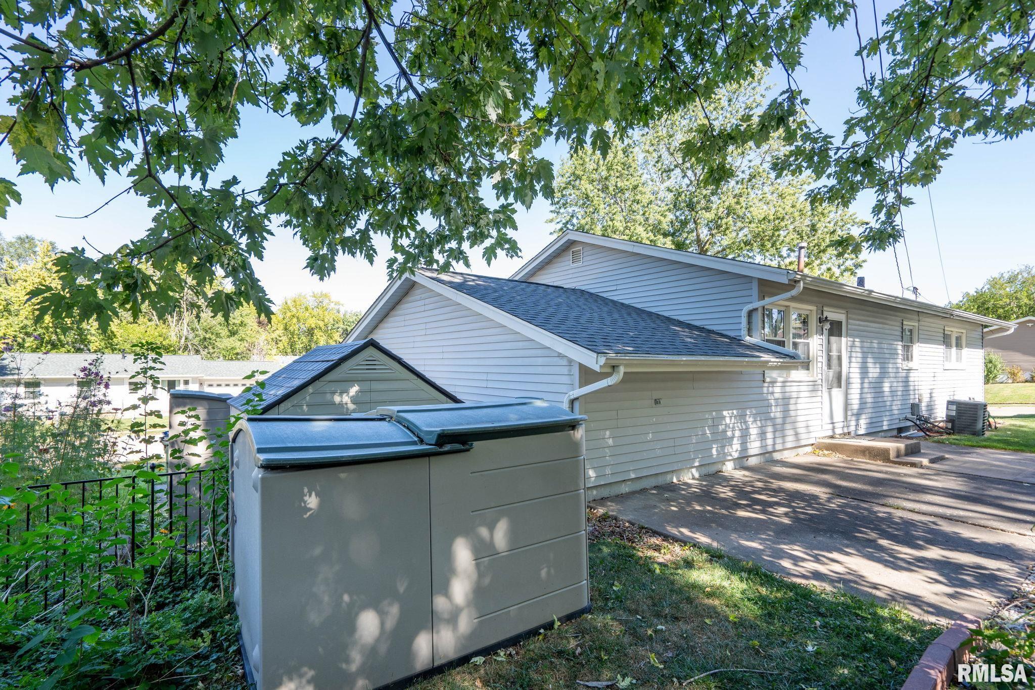 305 Colony Drive, Davenport, Iowa image 29