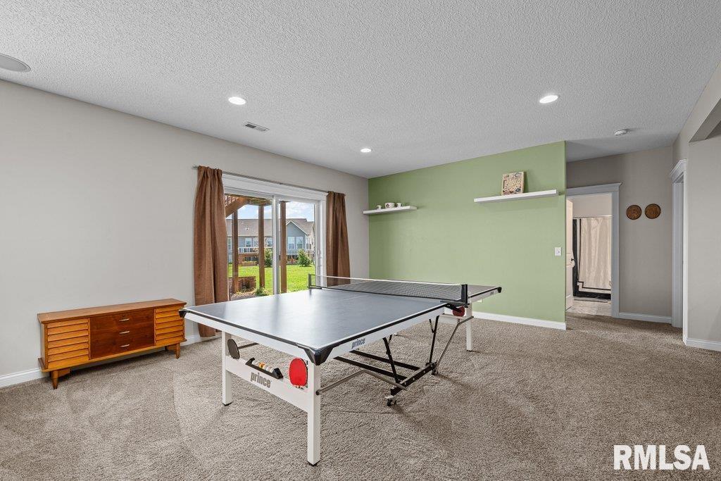 4877 Mason Run, Bettendorf, Iowa image 37
