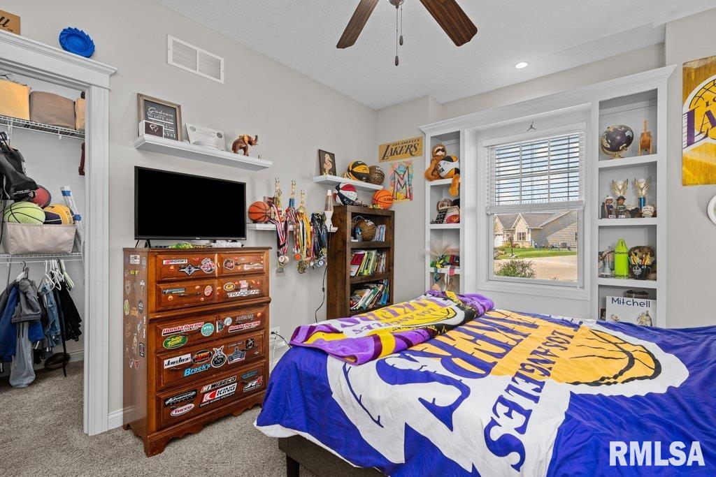 4877 Mason Run, Bettendorf, Iowa image 29