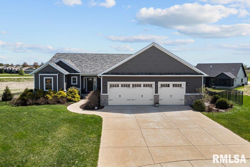4877 Mason Run, Bettendorf, Iowa image 1