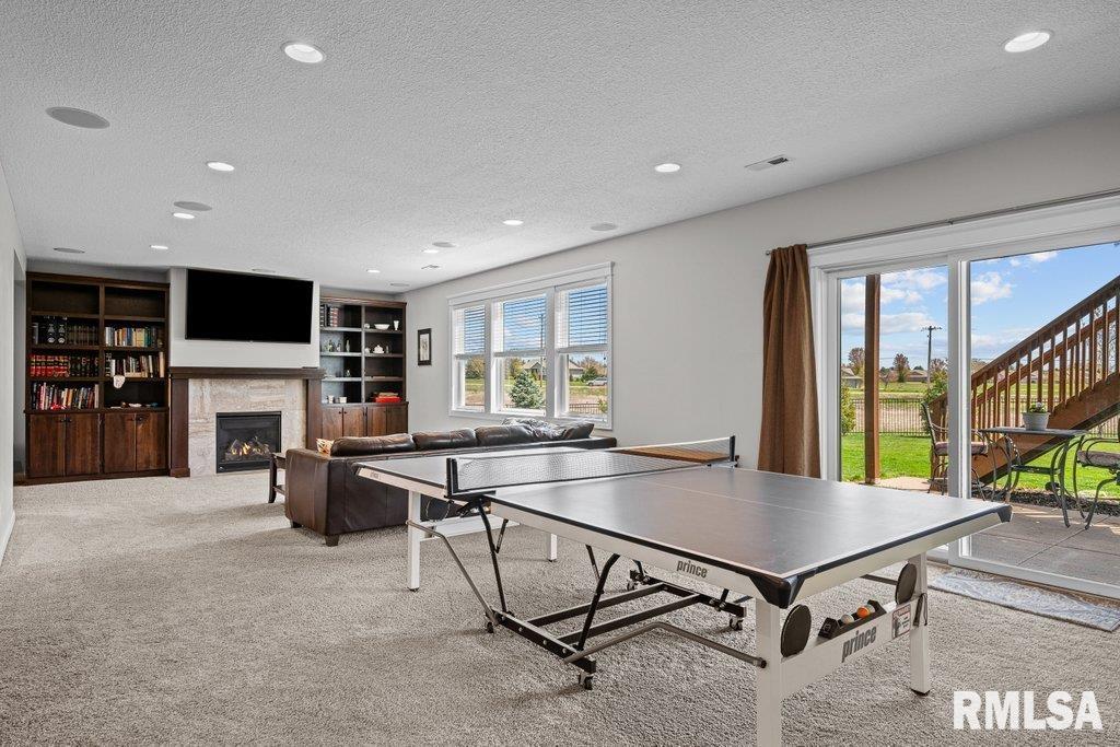 4877 Mason Run, Bettendorf, Iowa image 39