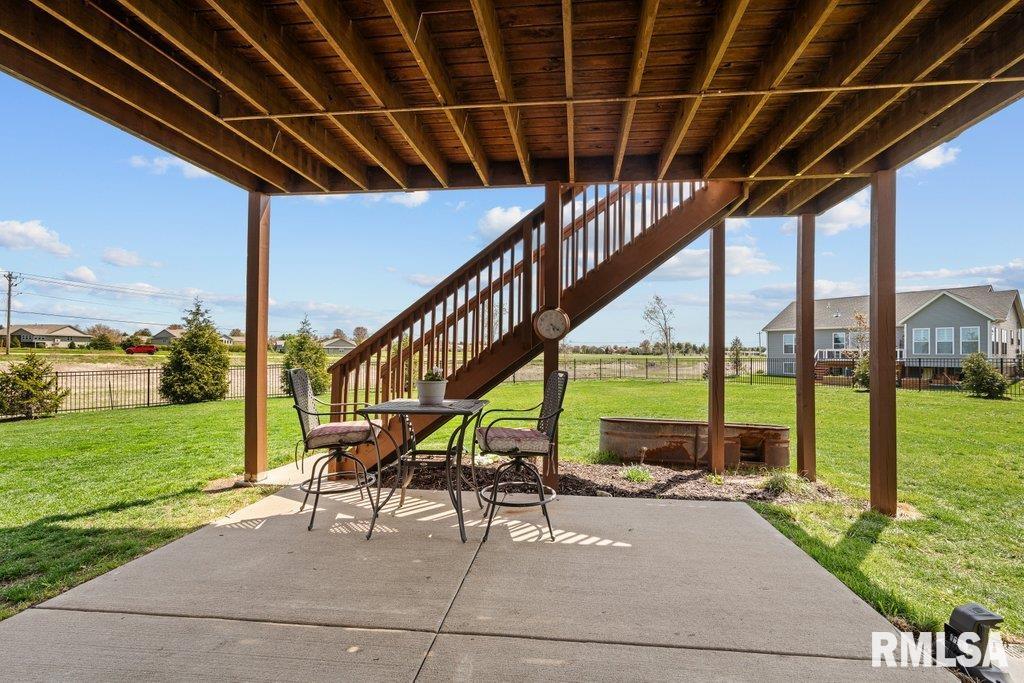 4877 Mason Run, Bettendorf, Iowa image 49