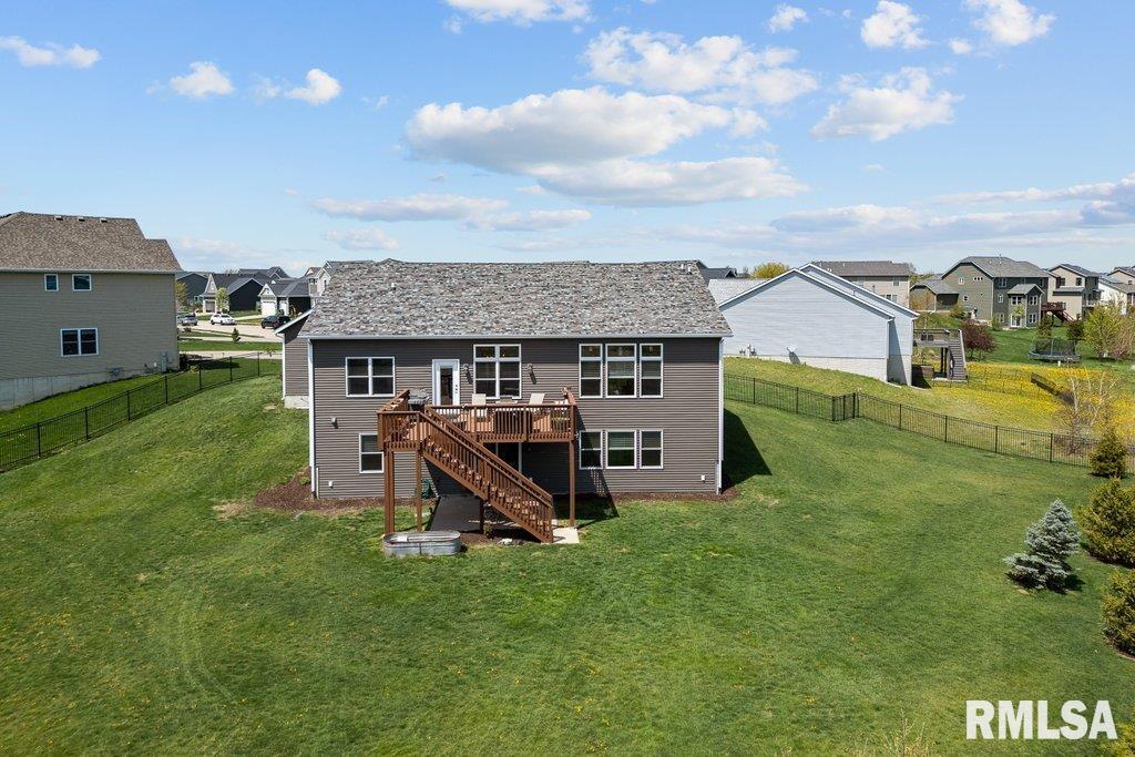 4877 Mason Run, Bettendorf, Iowa image 3