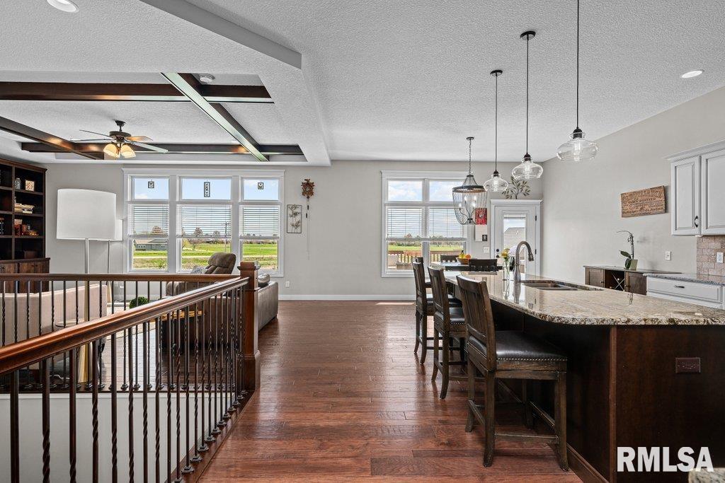 4877 Mason Run, Bettendorf, Iowa image 12
