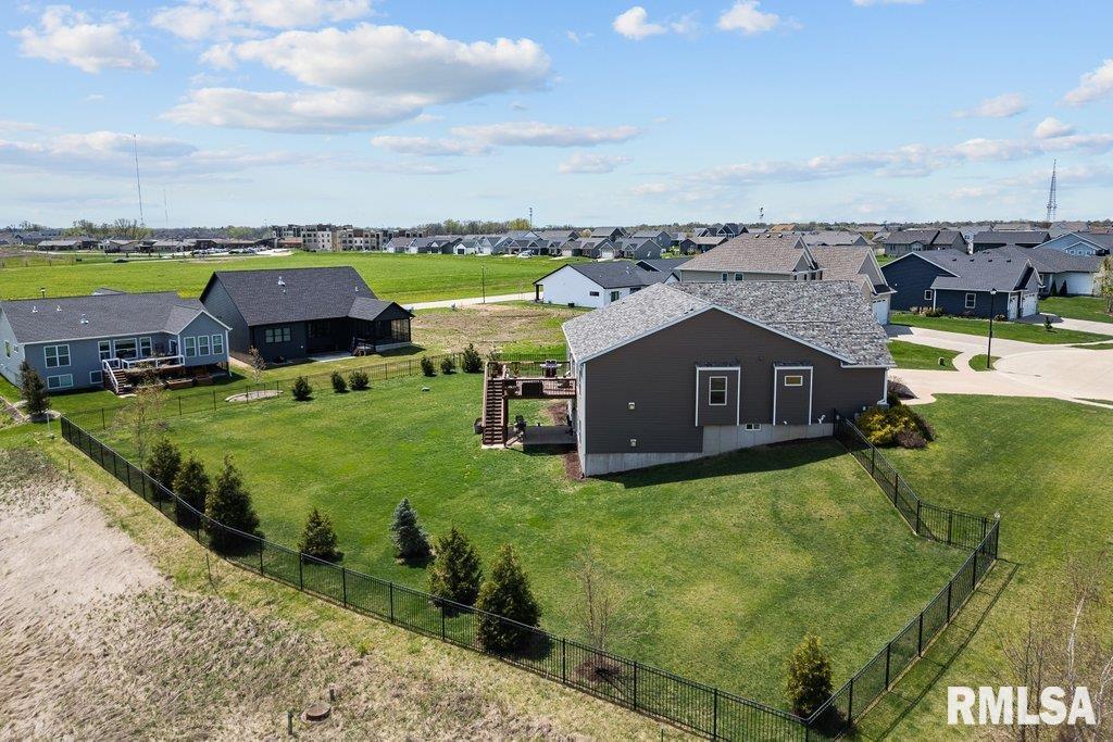 4877 Mason Run, Bettendorf, Iowa image 4