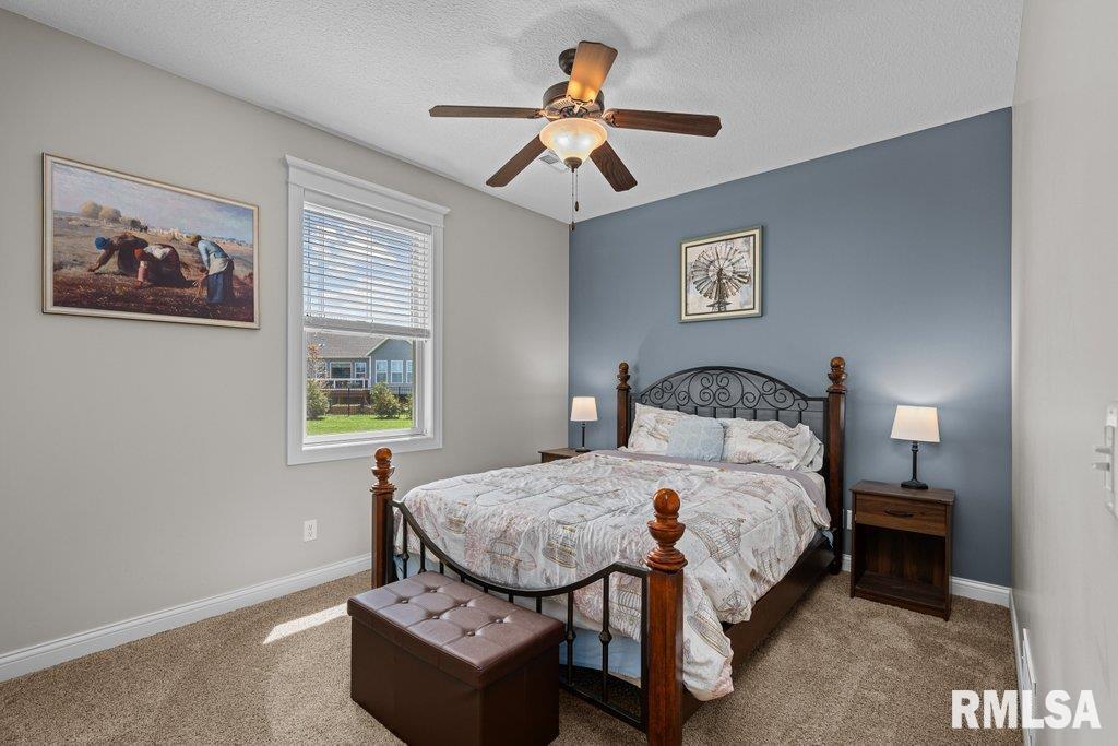 4877 Mason Run, Bettendorf, Iowa image 42