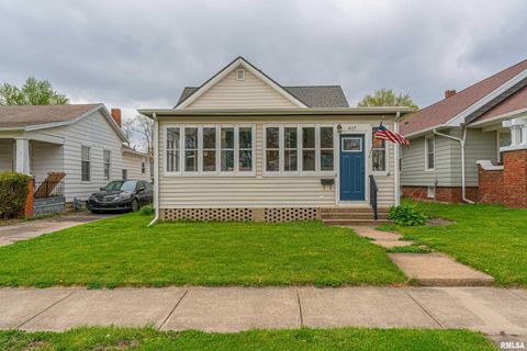 Photo of 407 S KICKAPOO Street, Lincoln, IL 62656 (MLS # CA1043020)