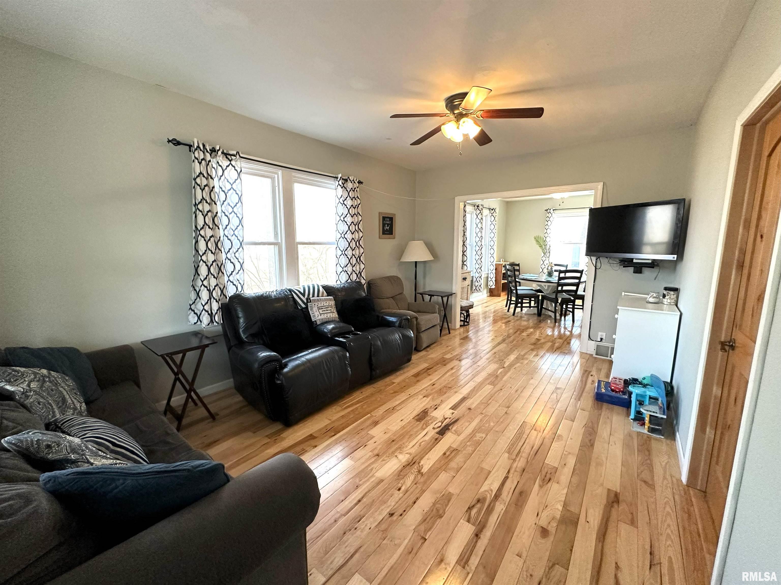 326 Lilac Lane, East Peoria, Illinois image 4