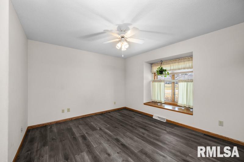13053 82nd Avenue, Blue Grass, Iowa image 36