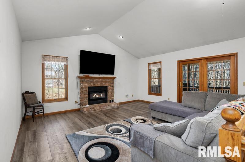 13053 82nd Avenue, Blue Grass, Iowa image 16