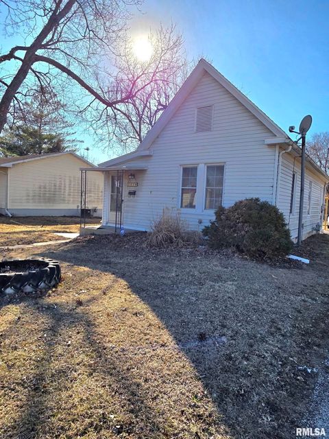 Homes For Sale - 1419 N 15th Street<br/> Adams County, Quincy, IL 62301