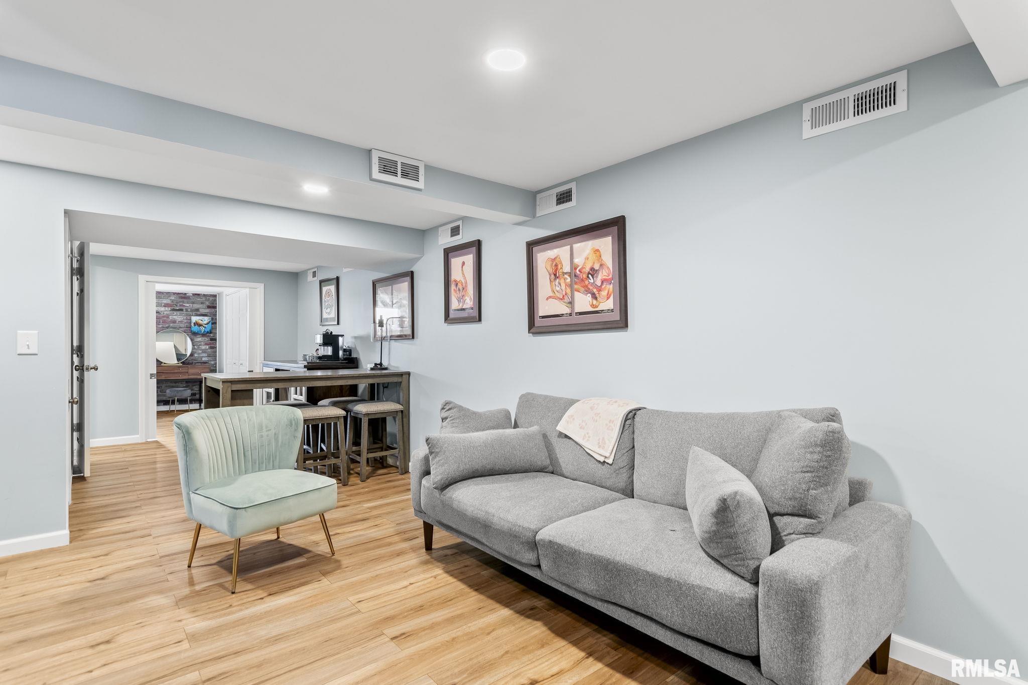 64 N Shore Drive, Petersburg, Illinois image 25