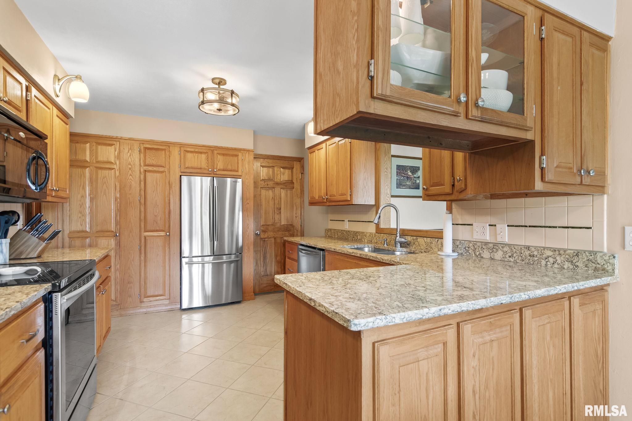 64 N Shore Drive, Petersburg, Illinois image 9