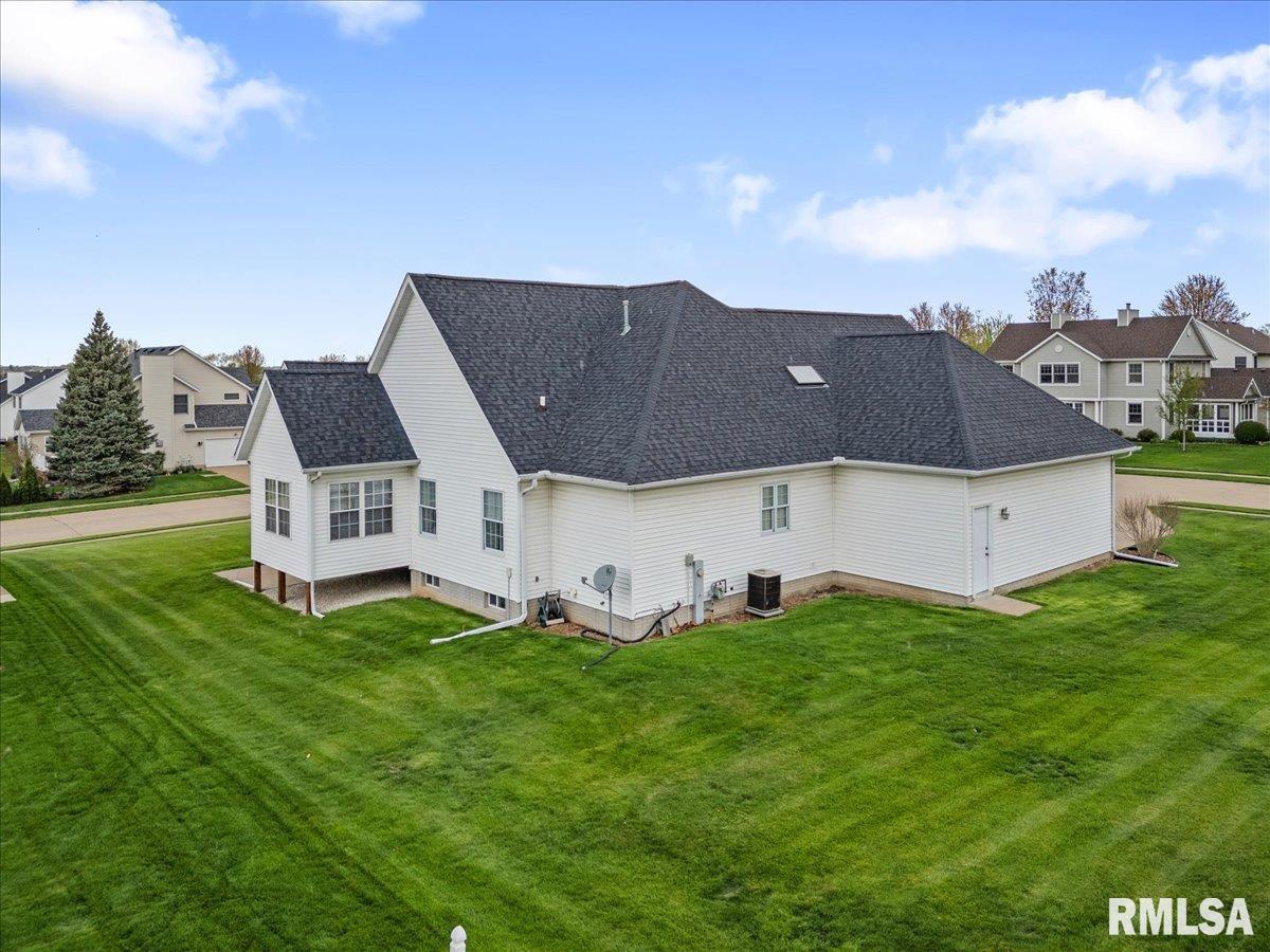 2017 E 47th Street, Davenport, Iowa image 40