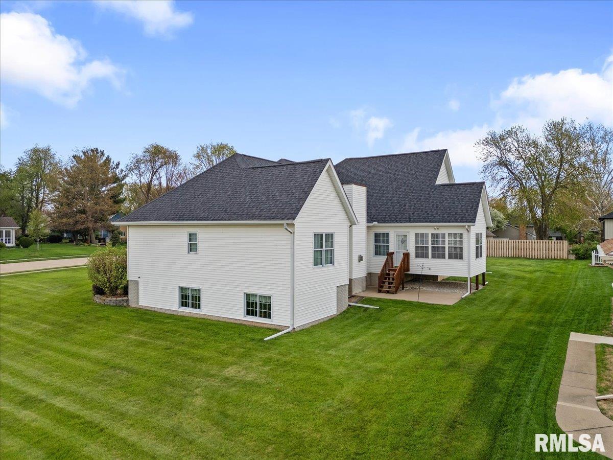 2017 E 47th Street, Davenport, Iowa image 38