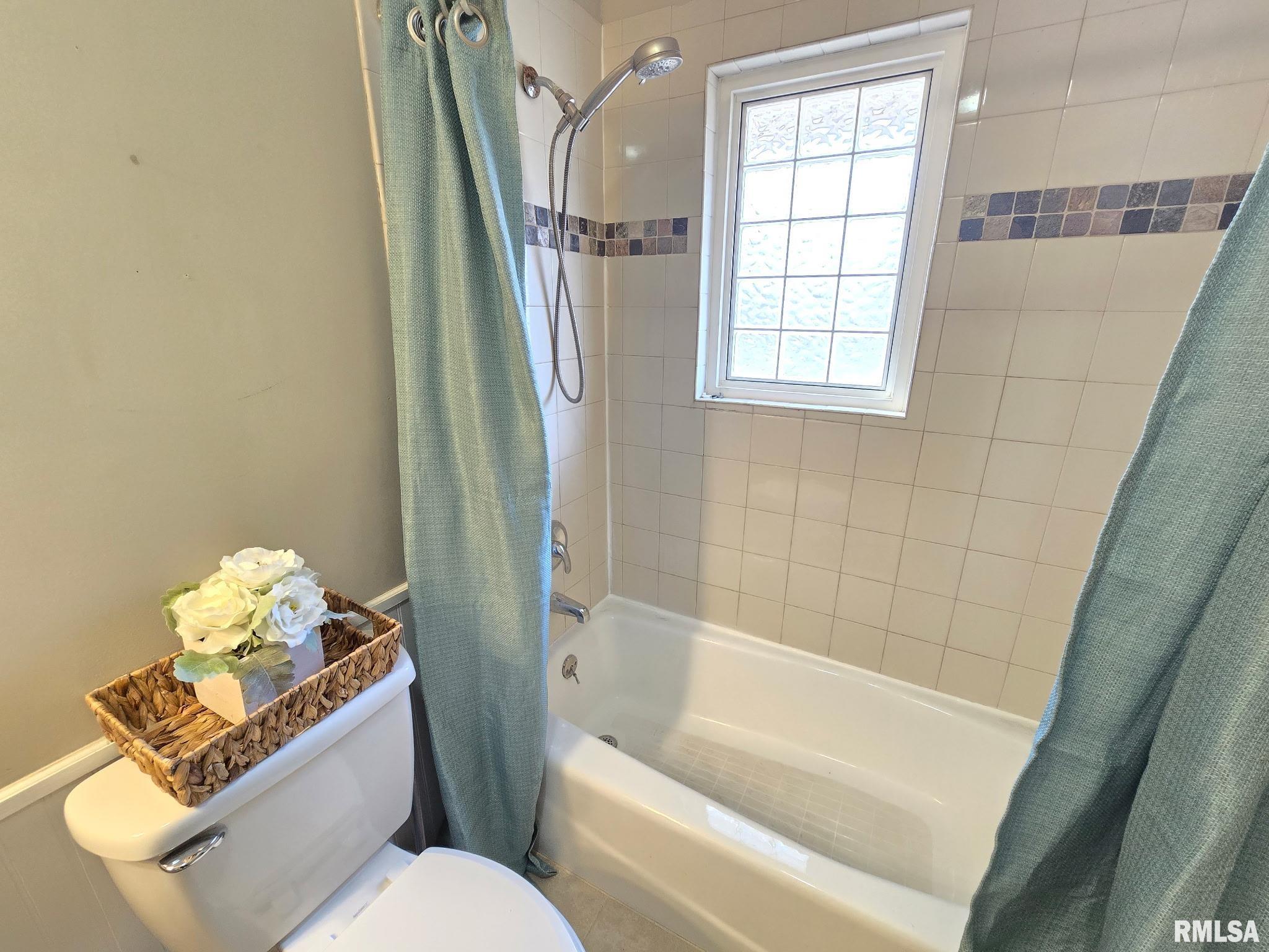2310 W Kensington Drive, Peoria, Illinois image 15