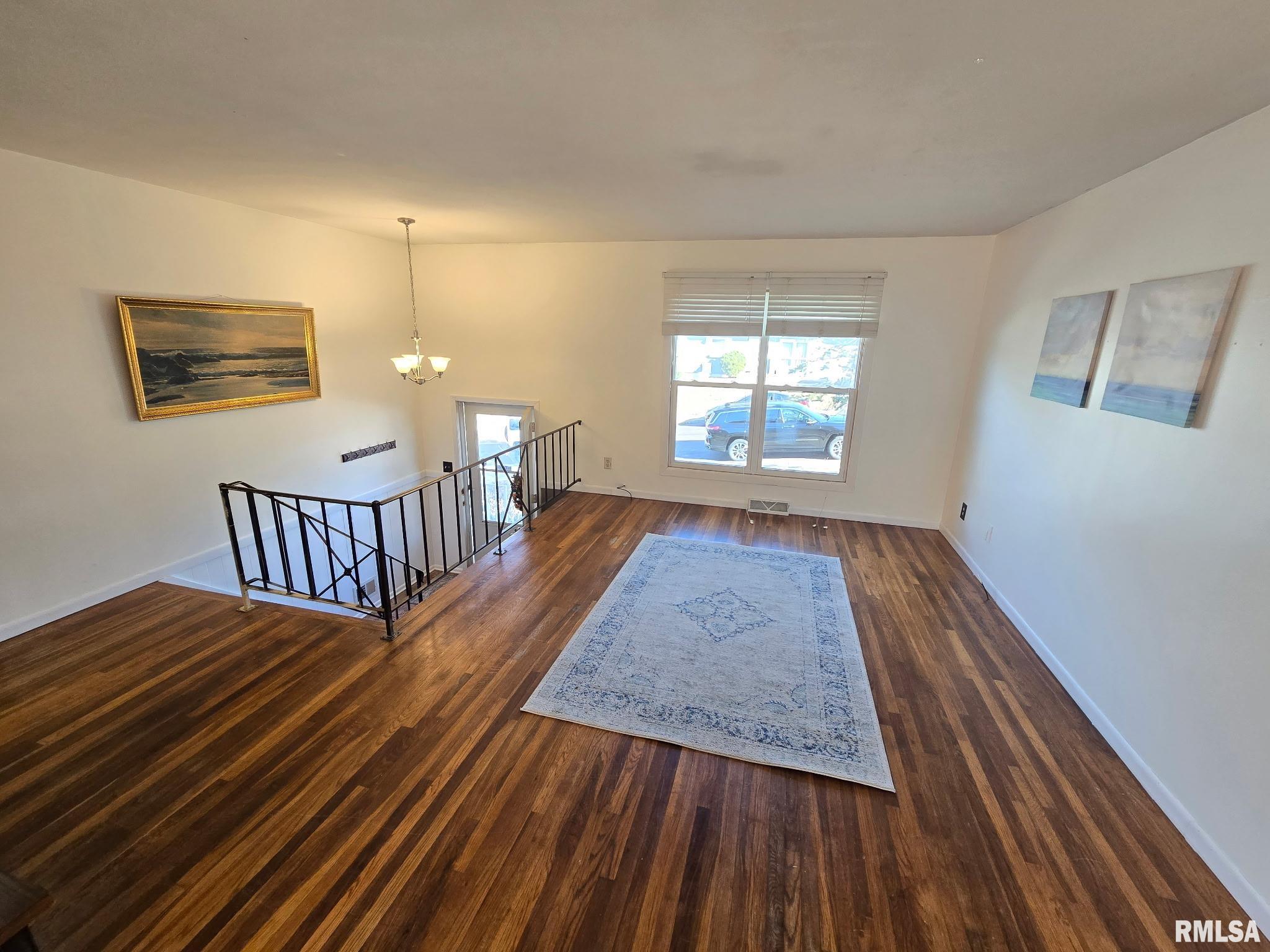 2310 W Kensington Drive, Peoria, Illinois image 4