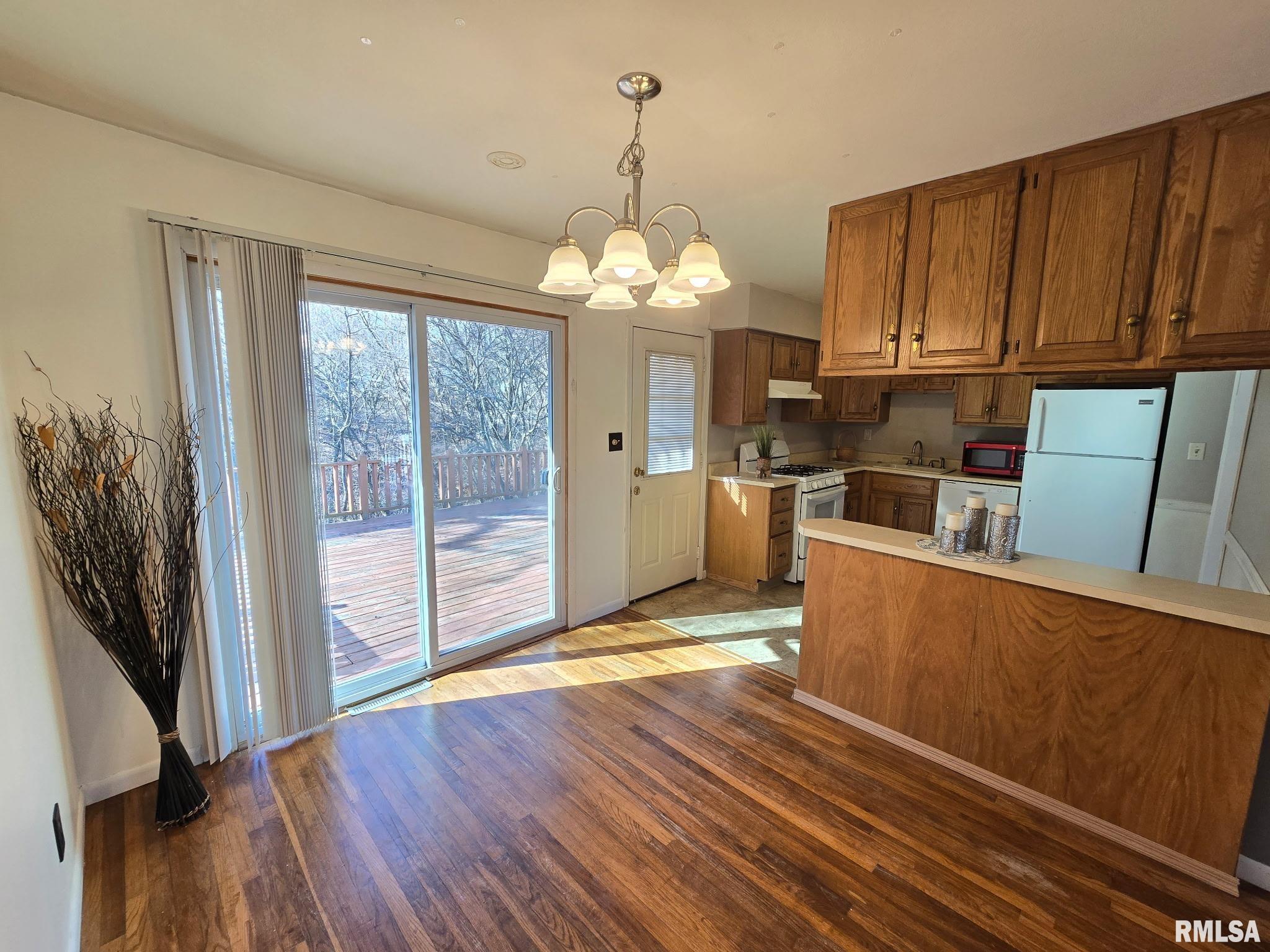 2310 W Kensington Drive, Peoria, Illinois image 8