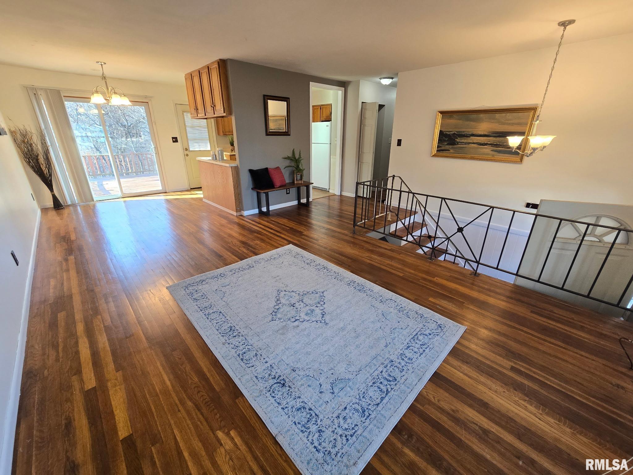 2310 W Kensington Drive, Peoria, Illinois image 3