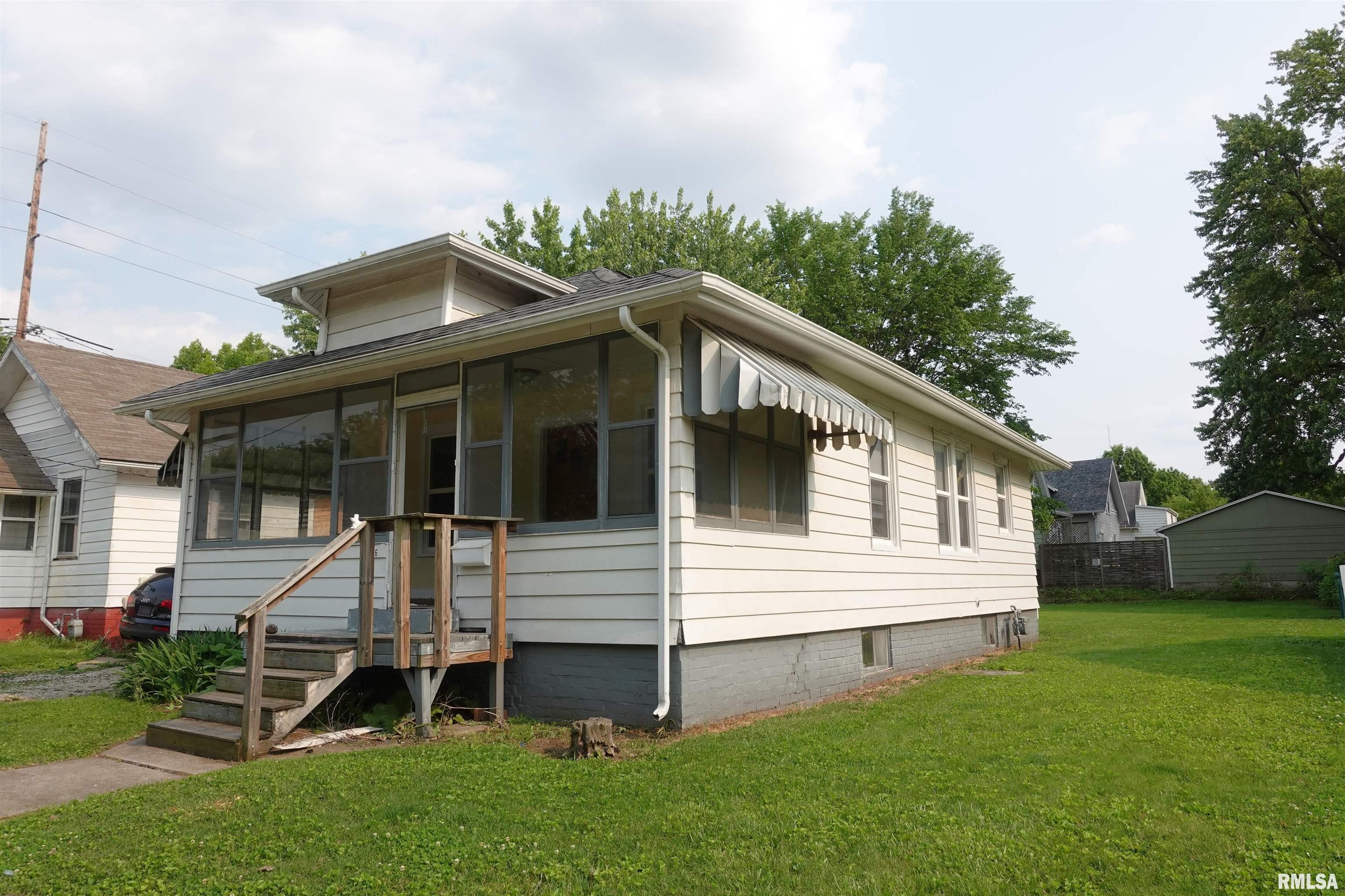 1586 E North Street, Galesburg, Illinois image 1