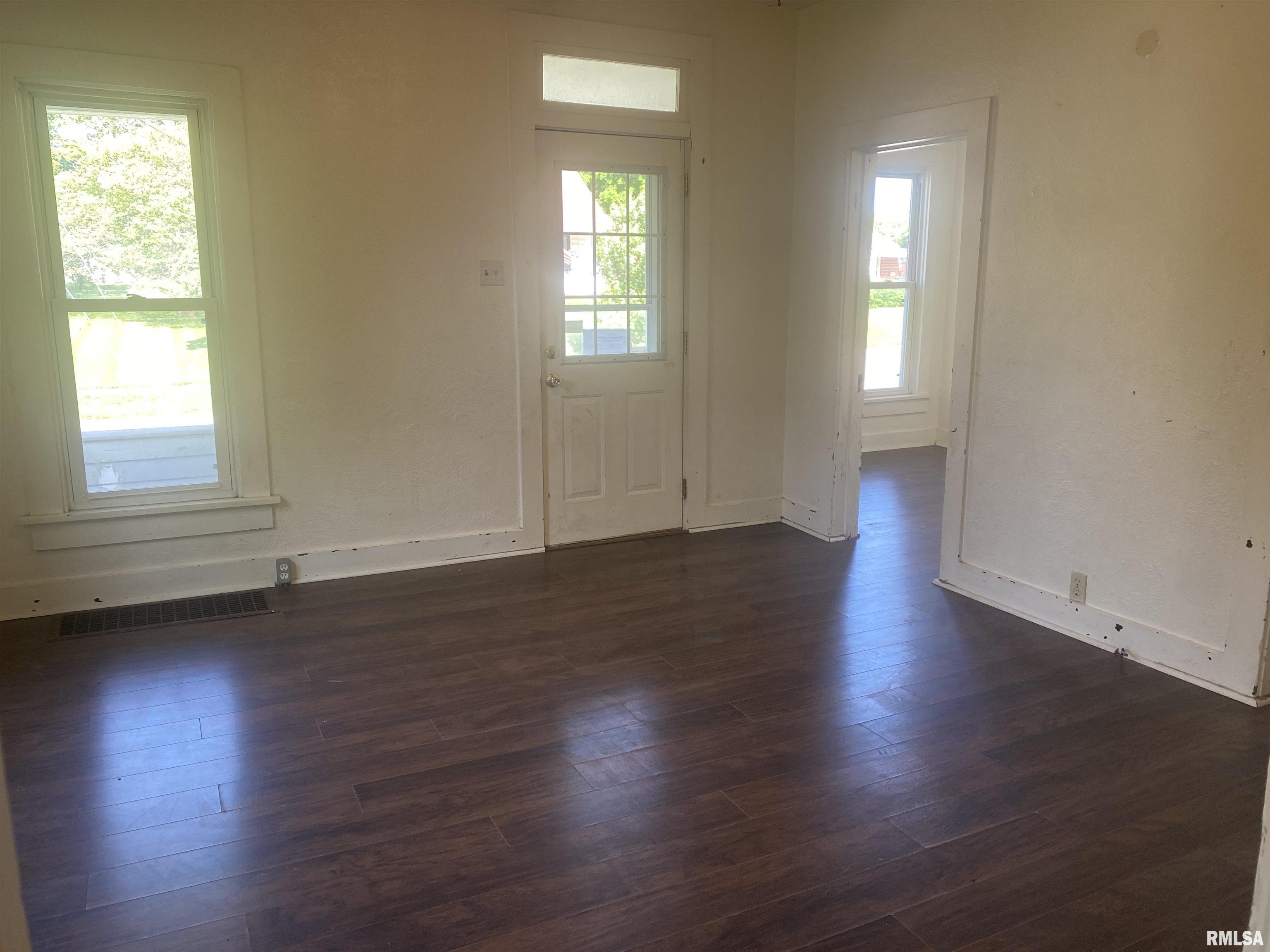 731 S Johnson Street, Macomb, Illinois image 2