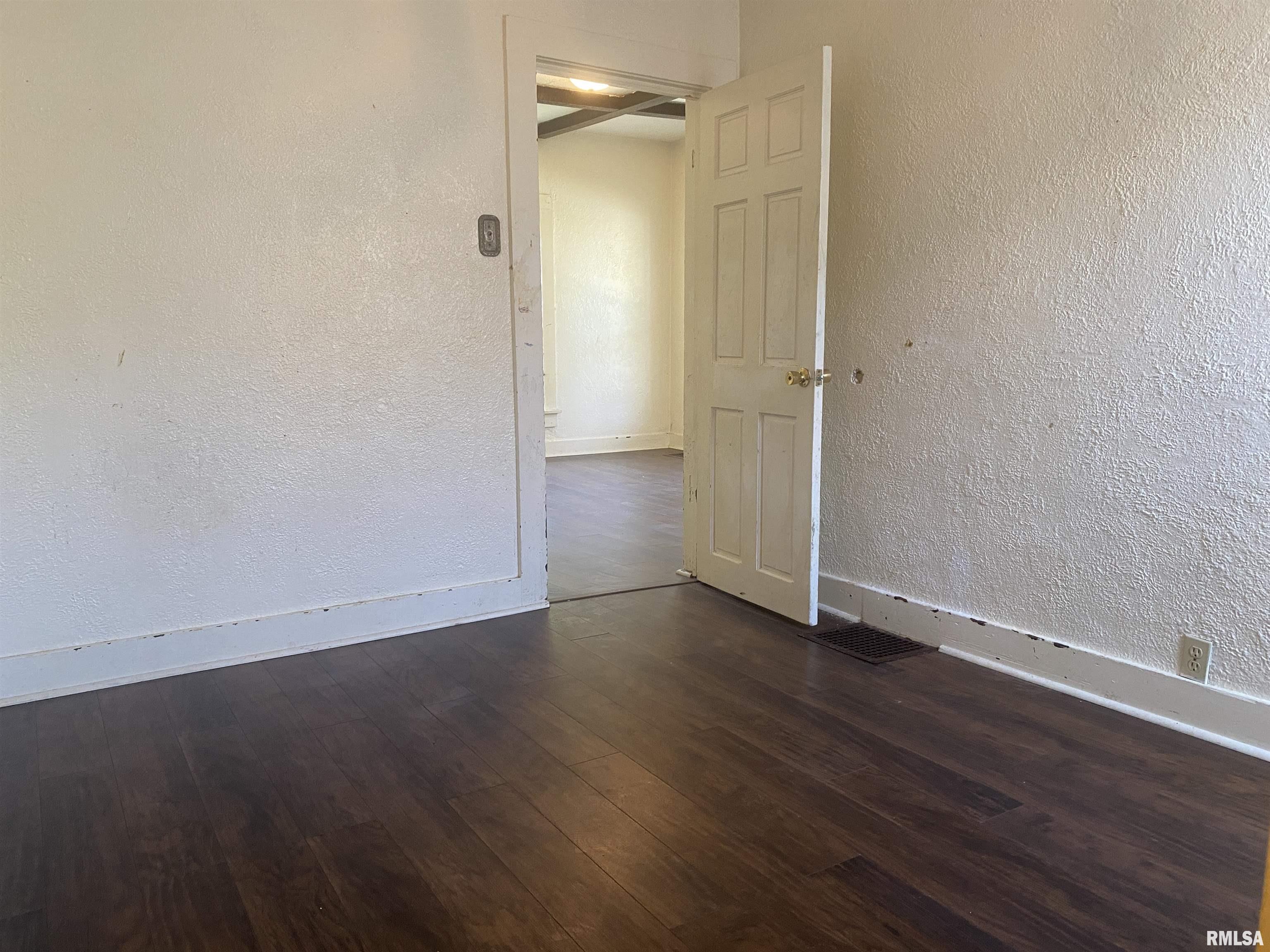 731 S Johnson Street, Macomb, Illinois image 7
