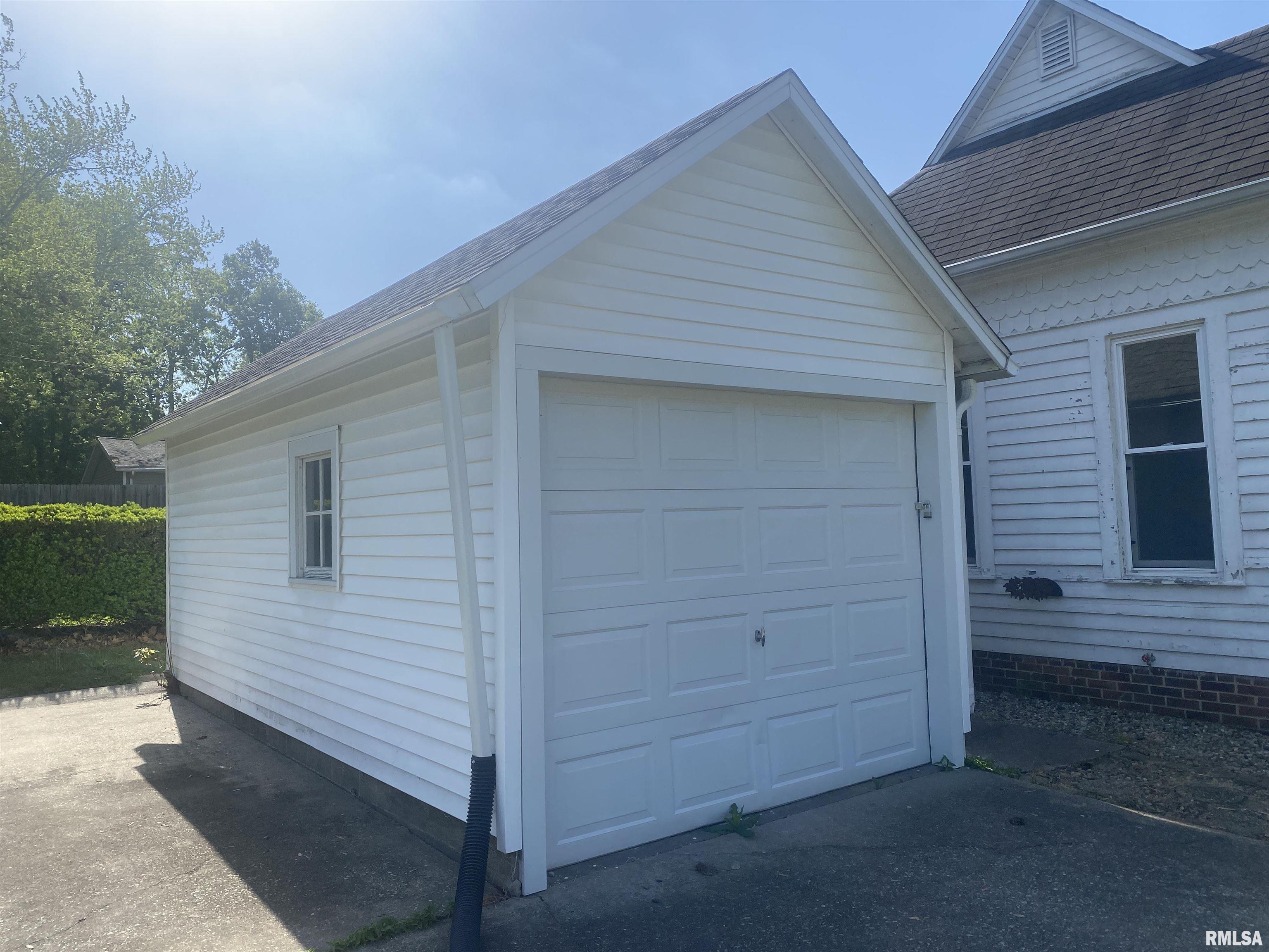 731 S Johnson Street, Macomb, Illinois image 10