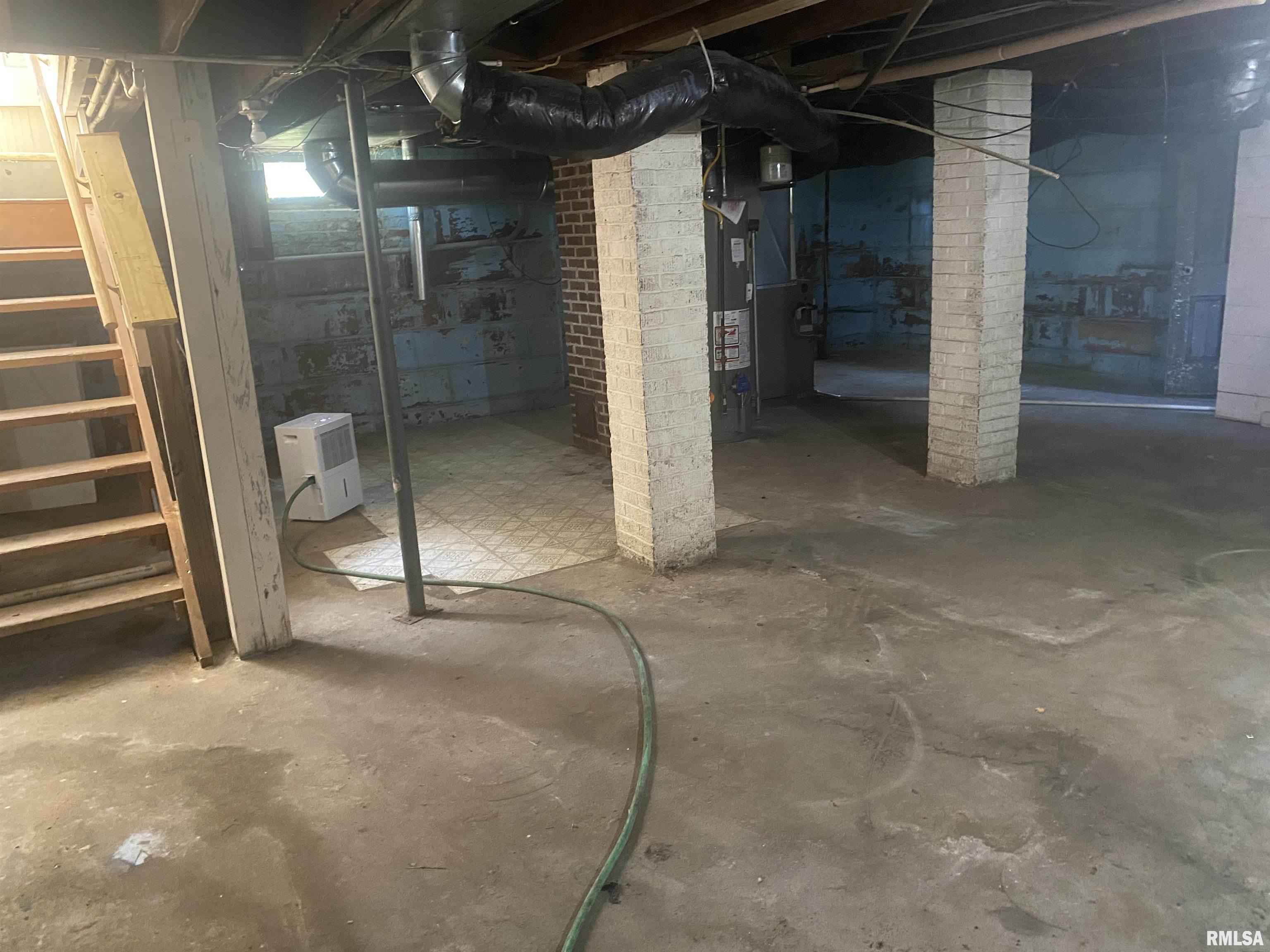 731 S Johnson Street, Macomb, Illinois image 8