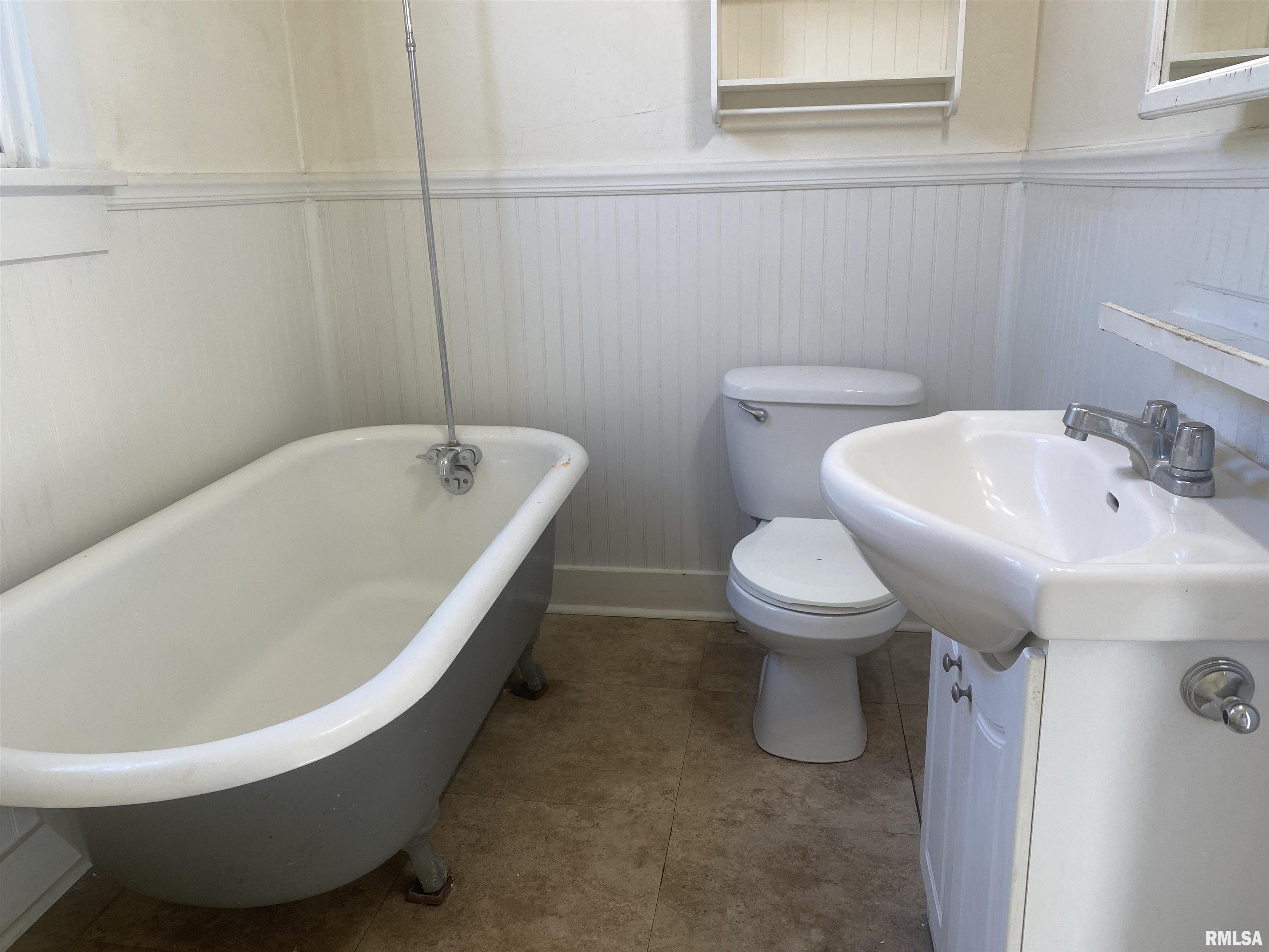 731 S Johnson Street, Macomb, Illinois image 5