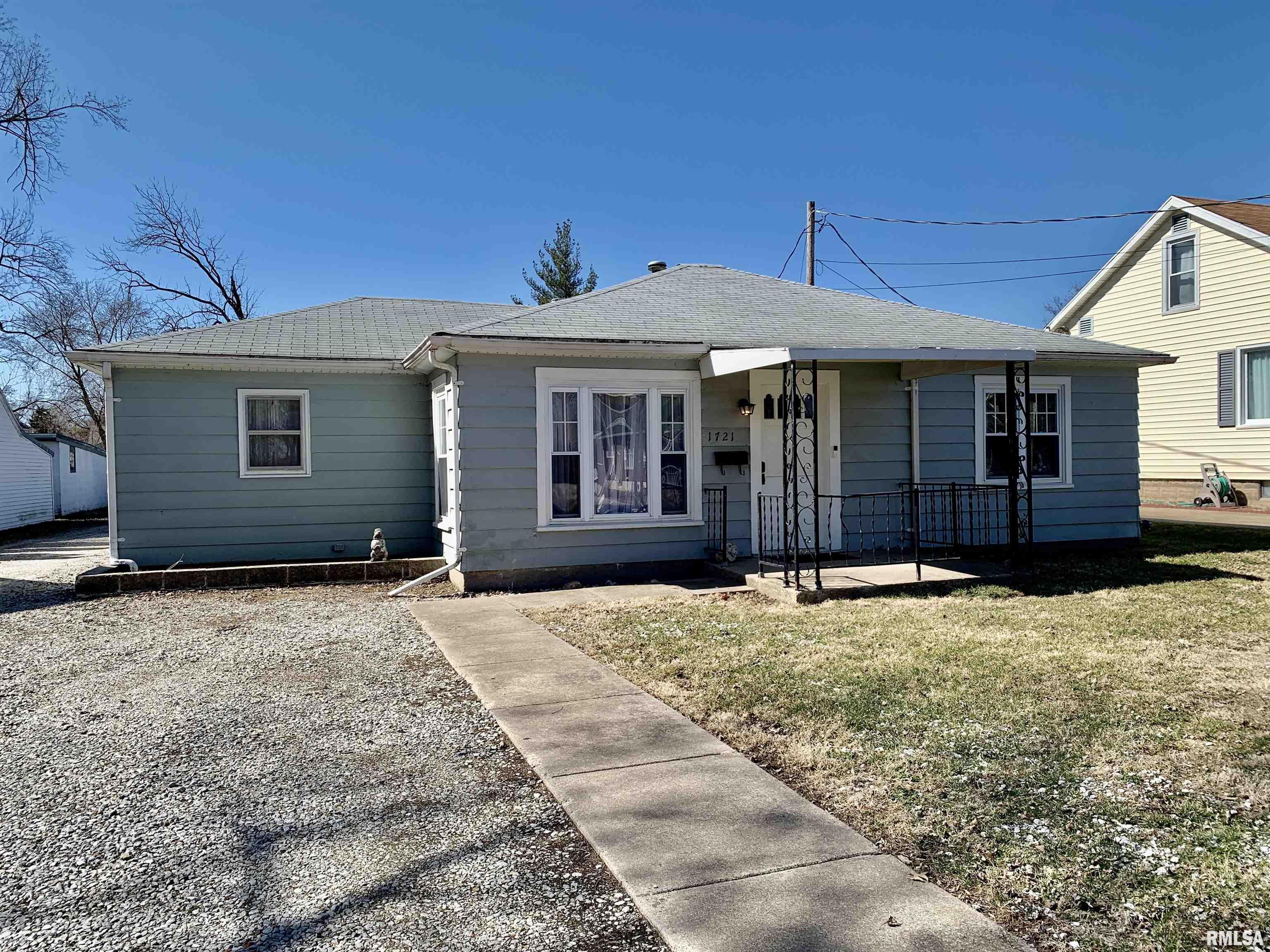 1721 S East Street, Jacksonville, Illinois image 1