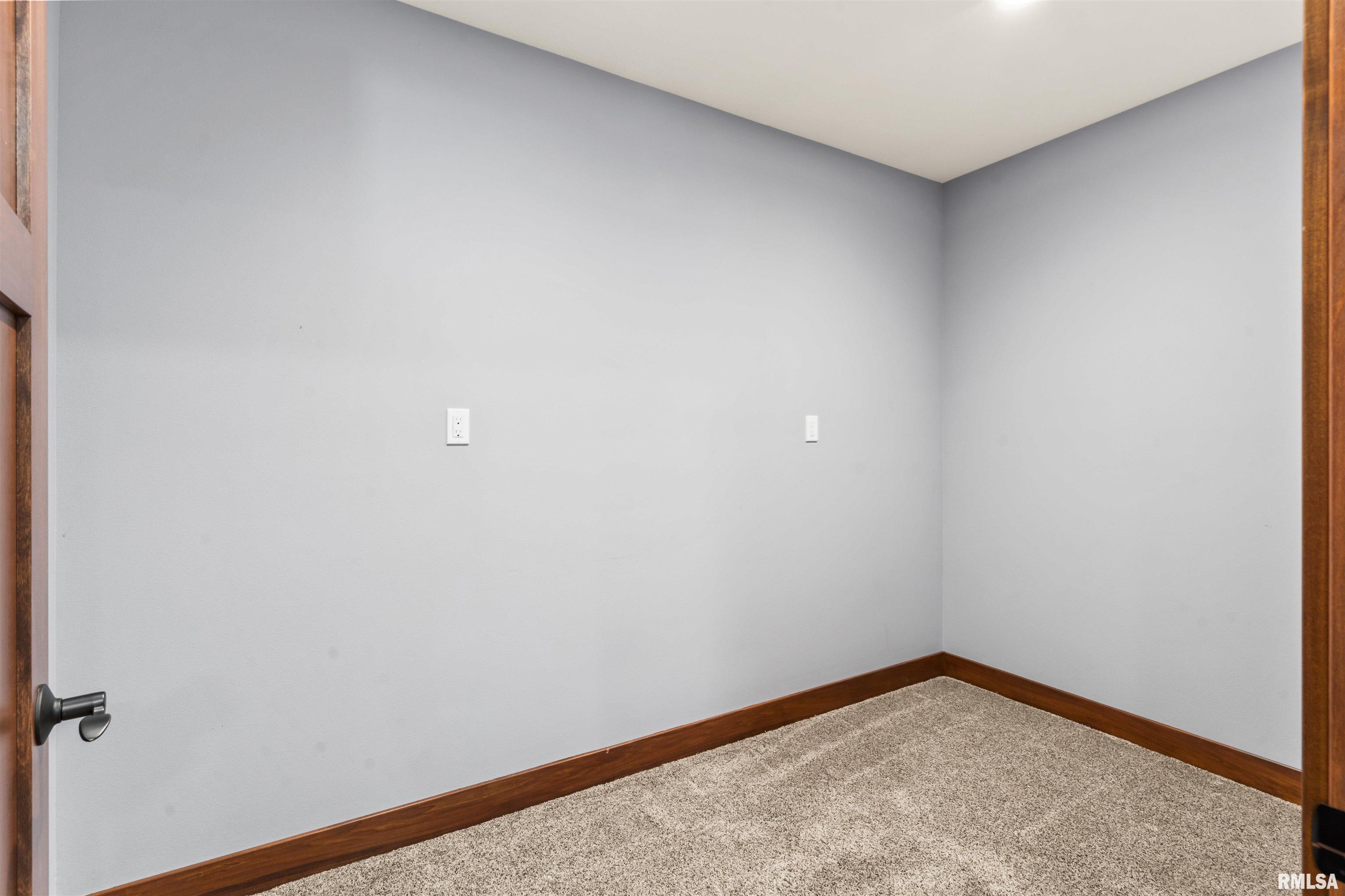 5220 Burr Oak Court, Cedar Rapids, Iowa image 26