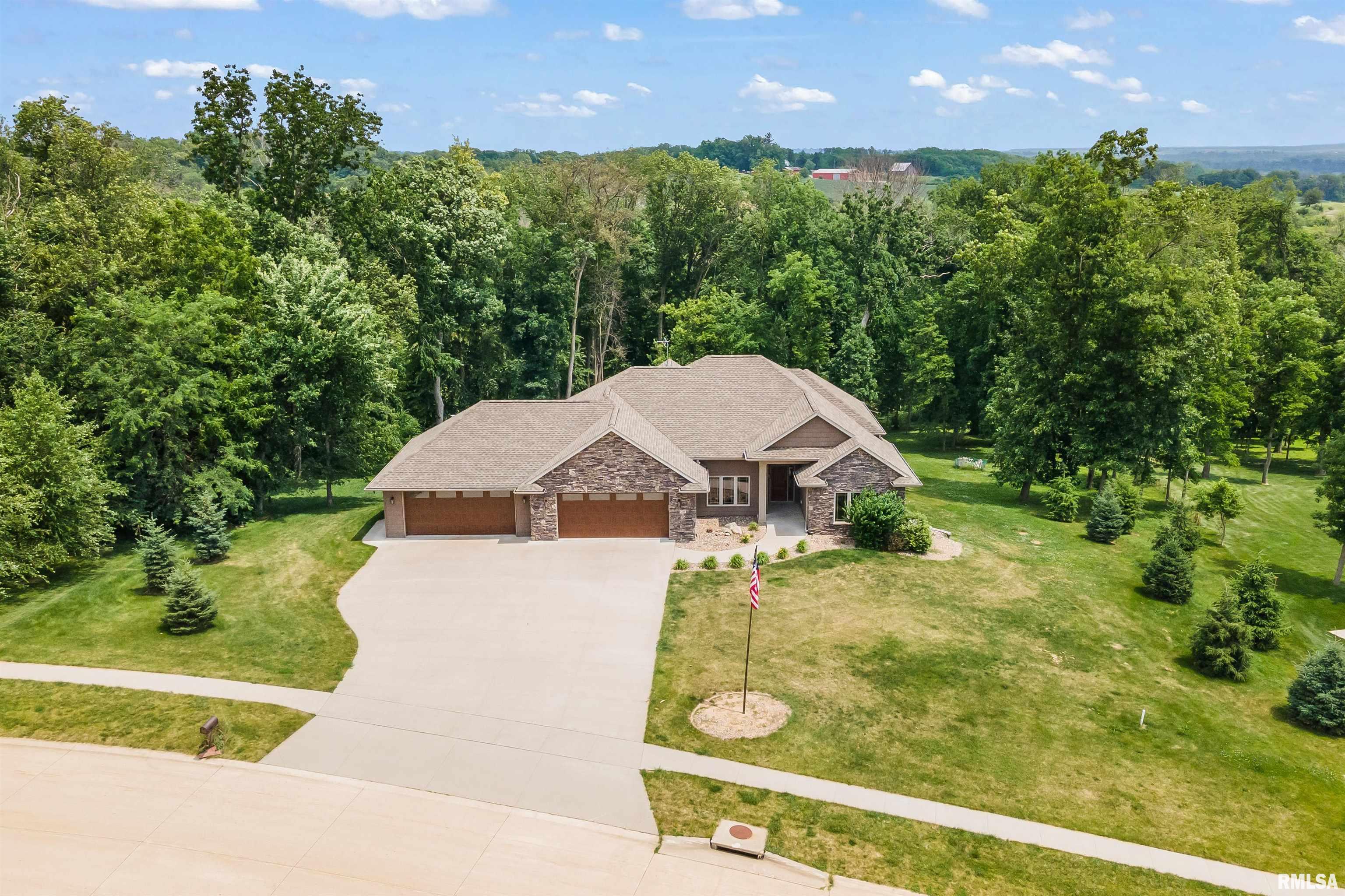 5220 Burr Oak Court, Cedar Rapids, Iowa image 37