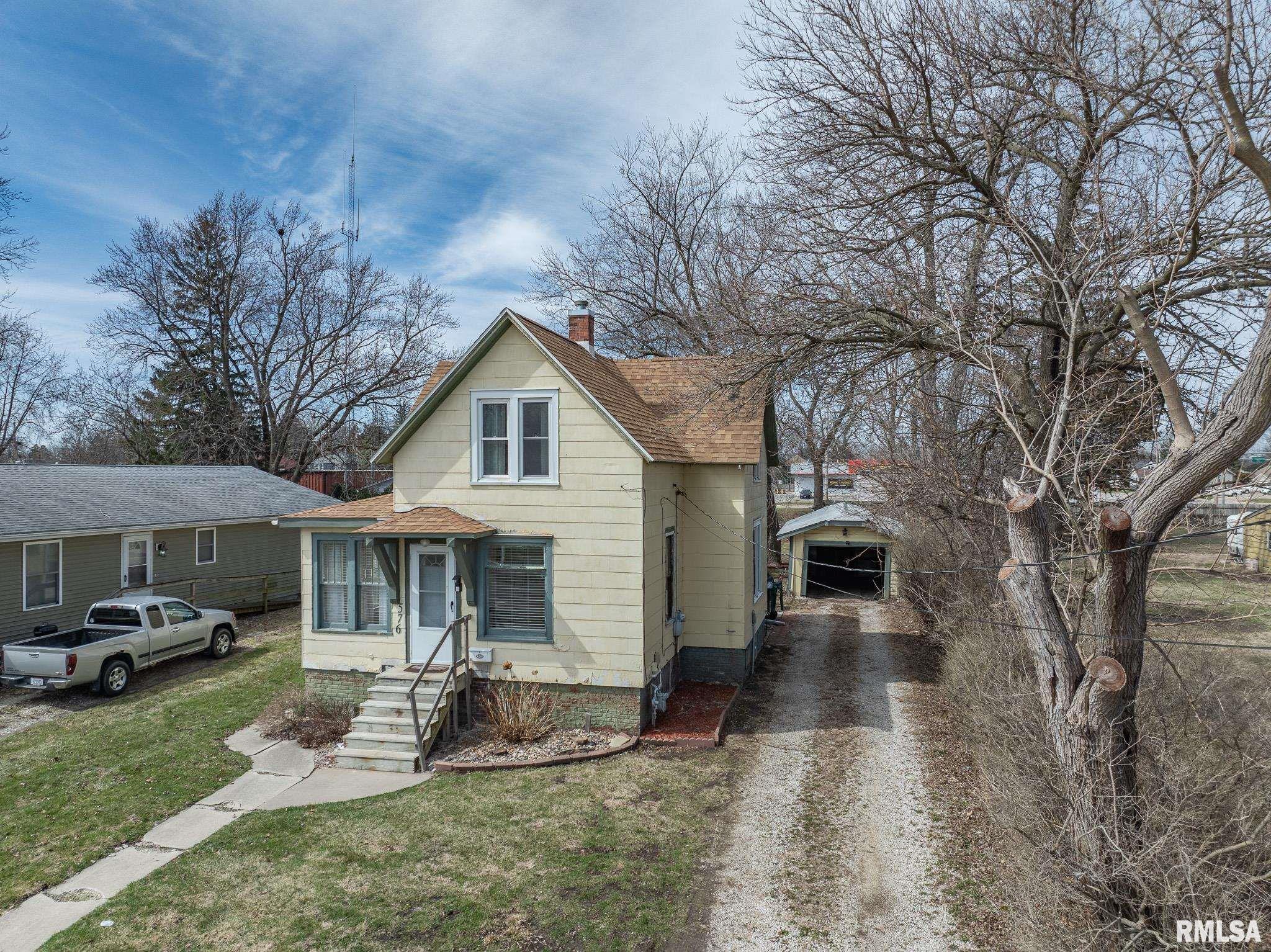 576 Monroe Street, Galesburg, Illinois image 1
