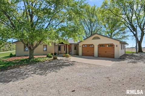 Photo of 15500 W Loami Road, New Berlin, IL 62670 (MLS # CA1043253)