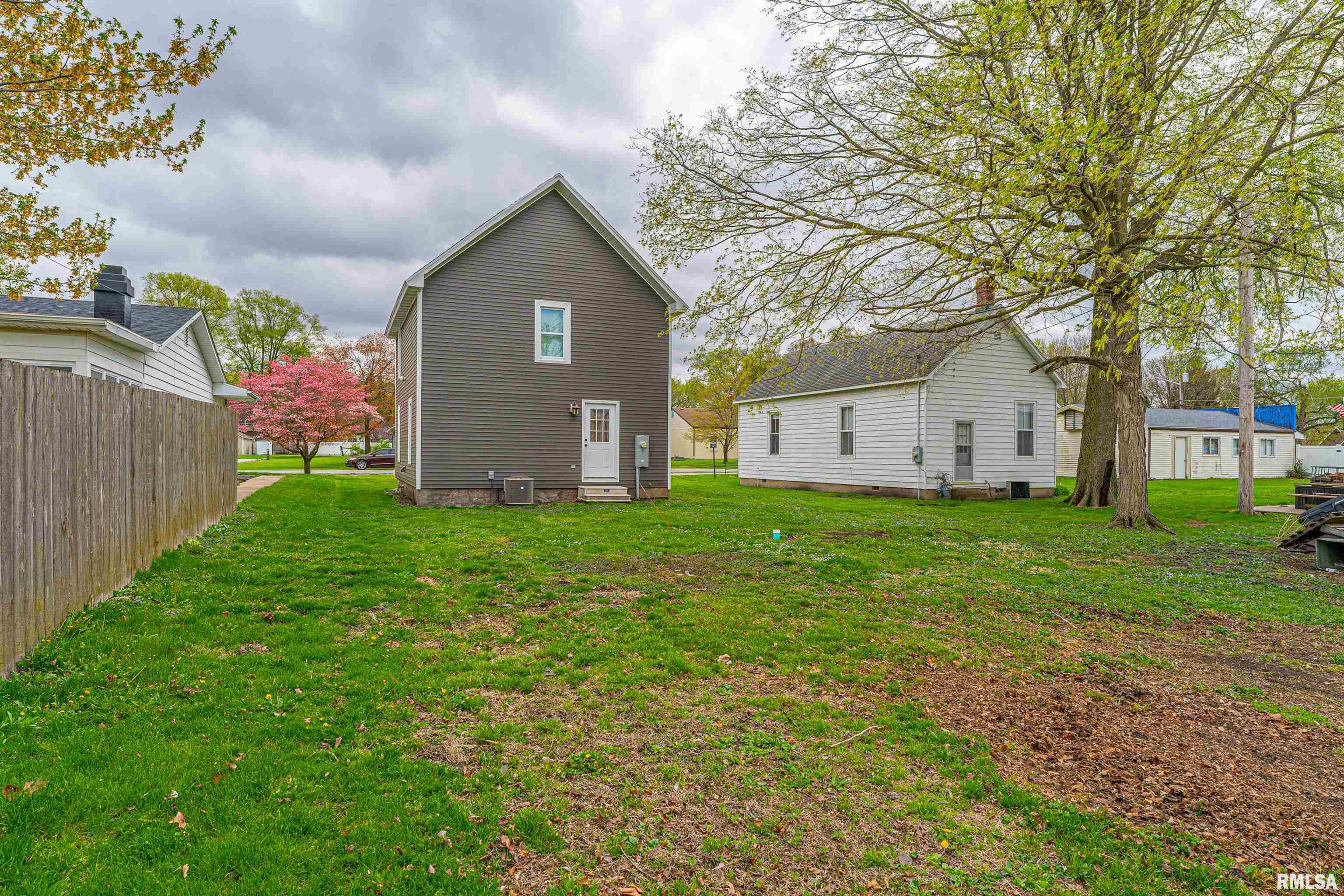 107 N Bogardus Street, Elkhart, Illinois image 20