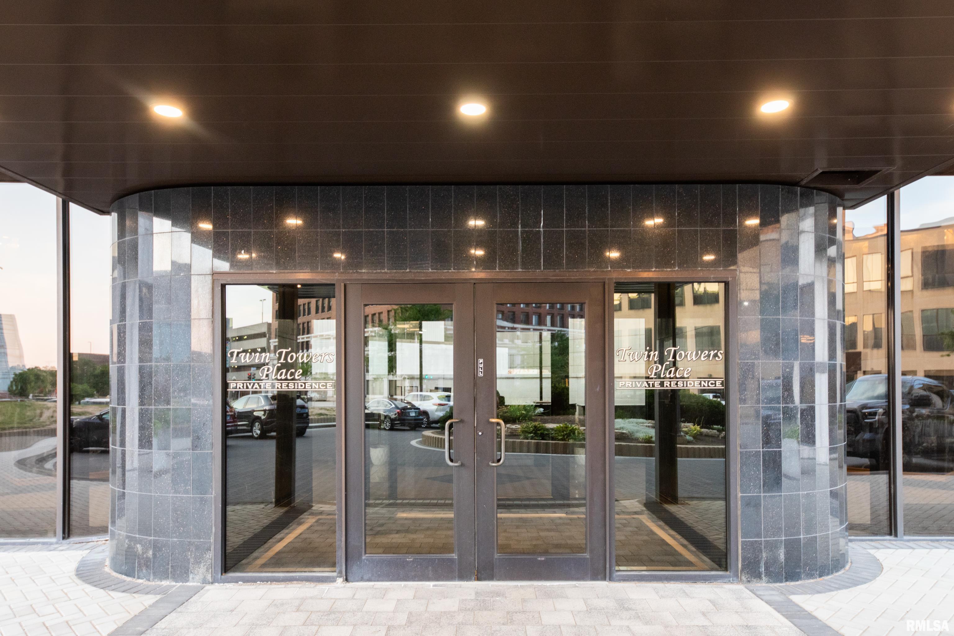 125 SW Jefferson Avenue #W14NE, Peoria, Illinois image 3