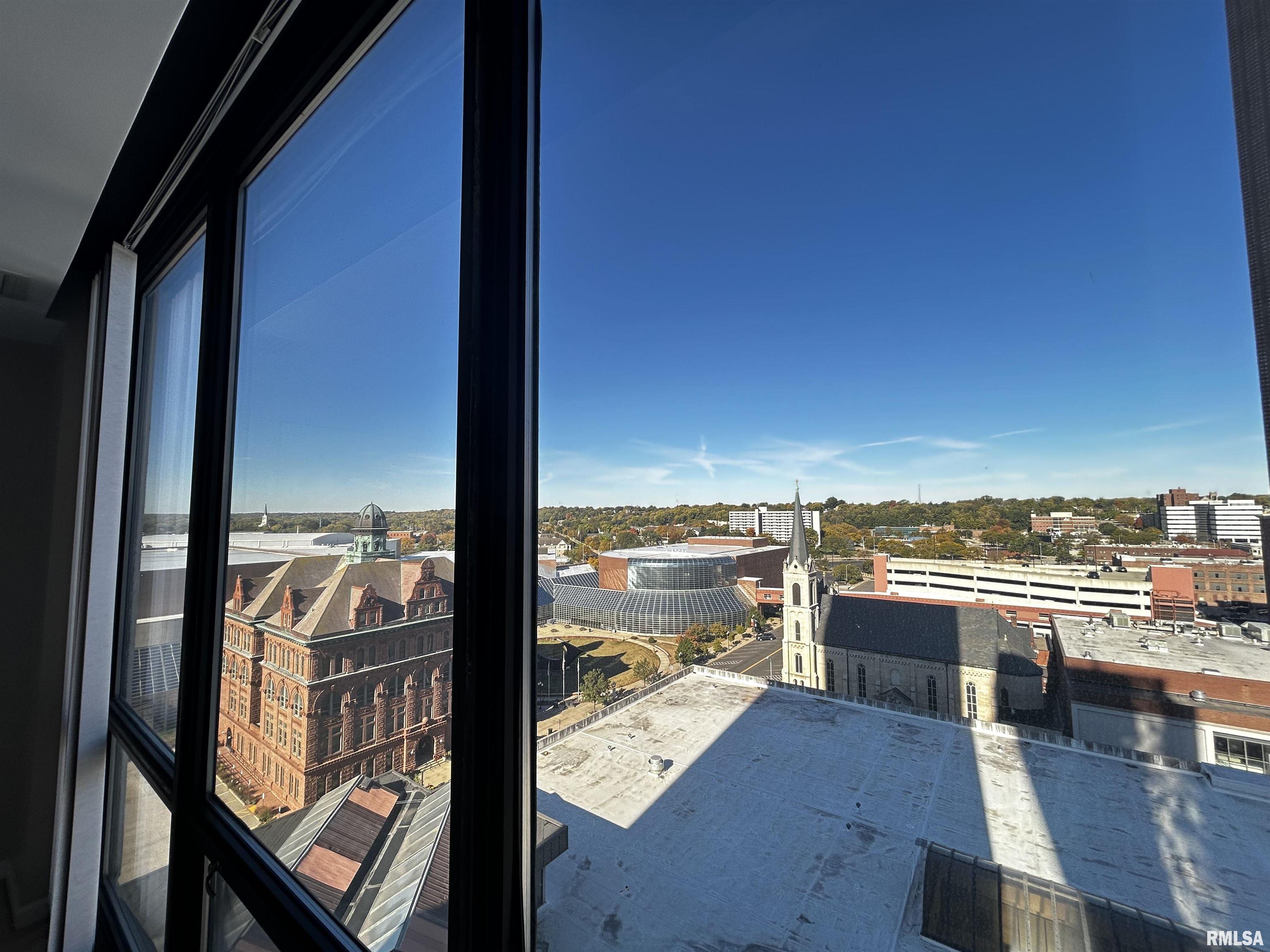 125 SW Jefferson Avenue #W14NE, Peoria, Illinois image 27